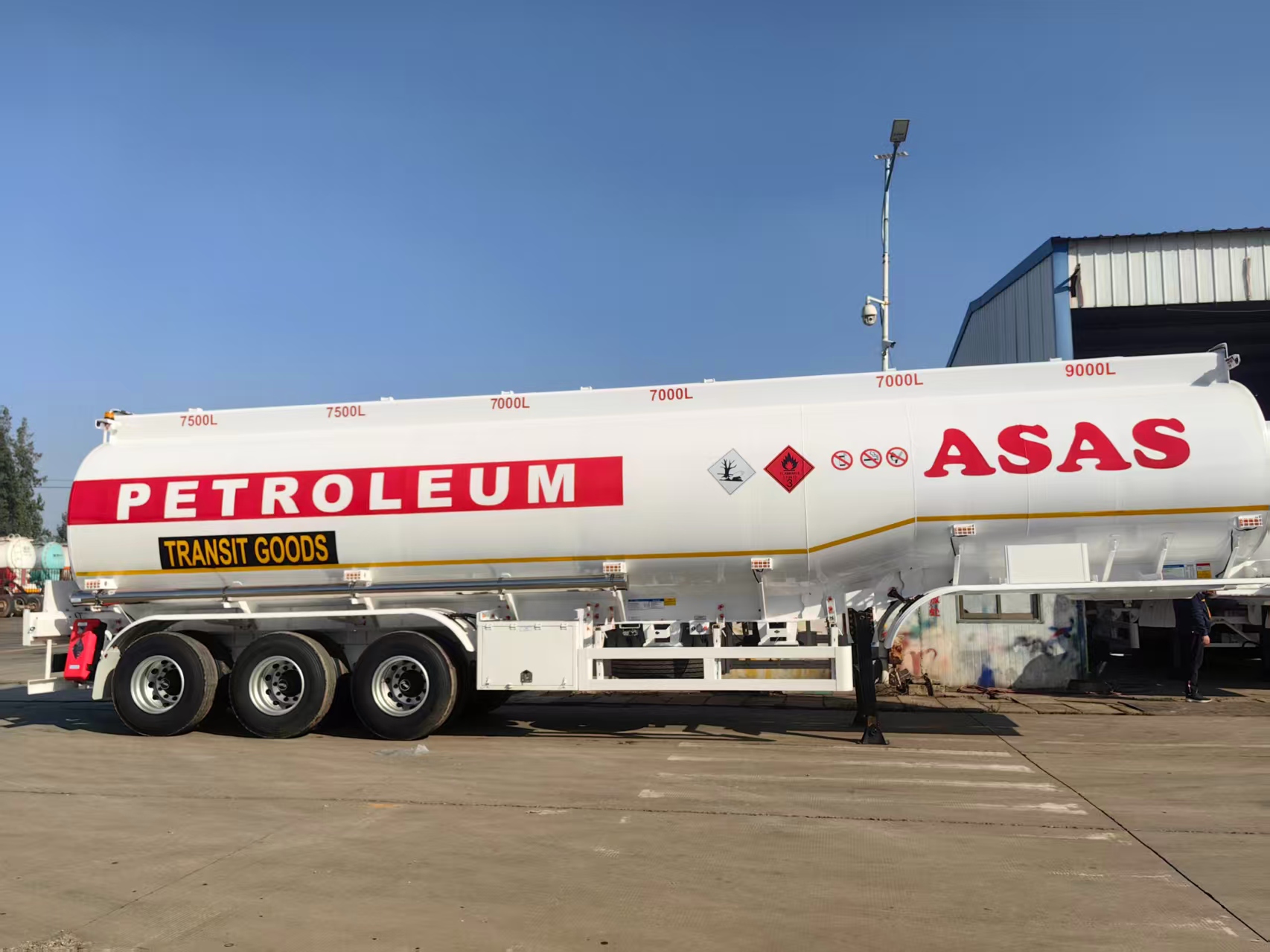 Shengrun overseas-customized tri-axle aluminum alloy liquid tank semi-trailer