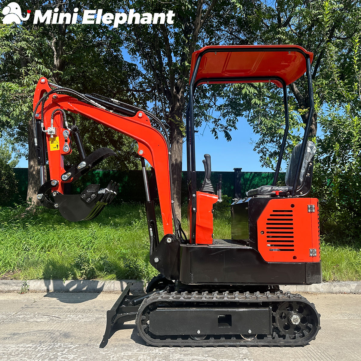 Mini Elephant Heavy Industry QH12-1 Mini Excavator 1.2 Ton for Mountain Land Reclamation & Indoor Demolition
