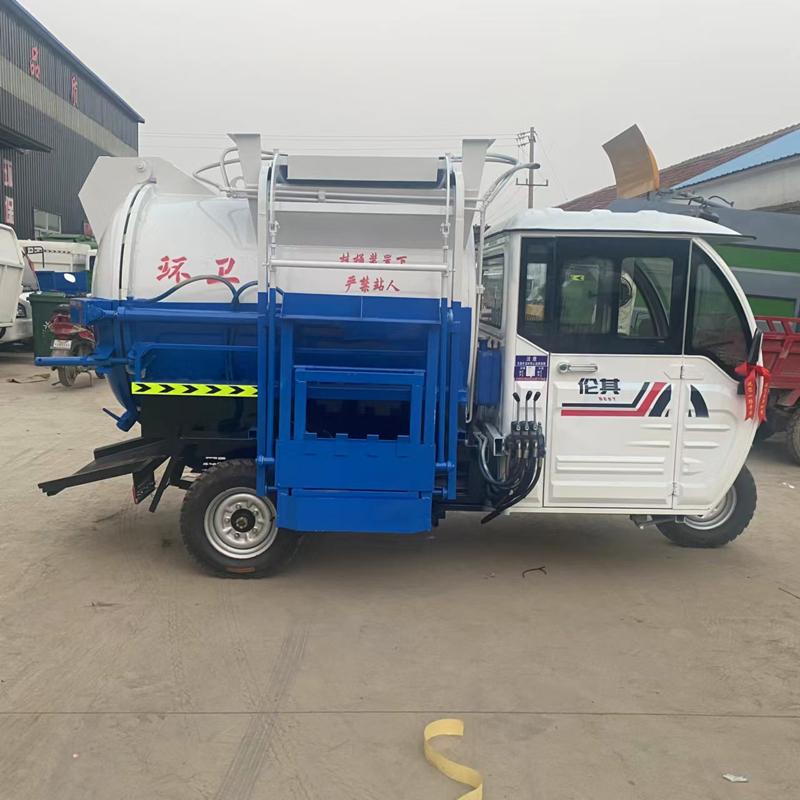 3-Wheeled Electric Water Tank Truck | Compact Sanitation Cleaning Vehicle