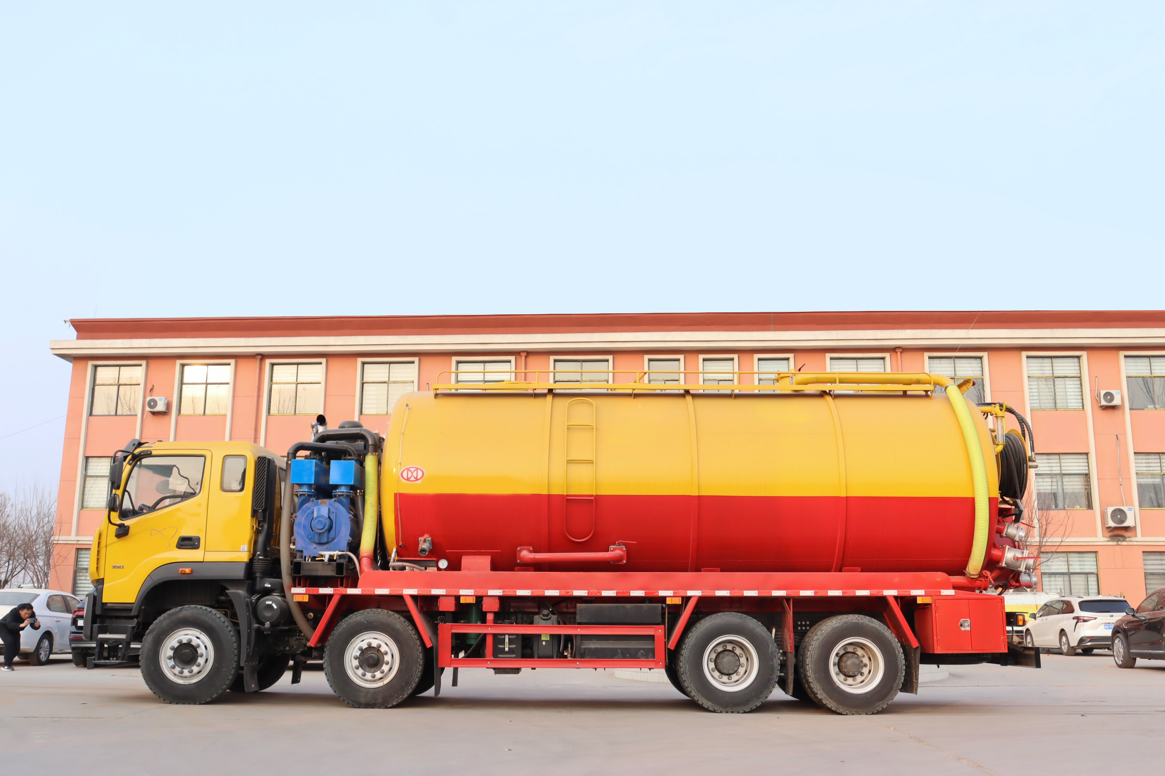 Custom Large Capacity FOTON 6x4 Engine Suction Sewage & Vacuum Truck High-Pressure Cleaning Municipal Use NEW Shandong