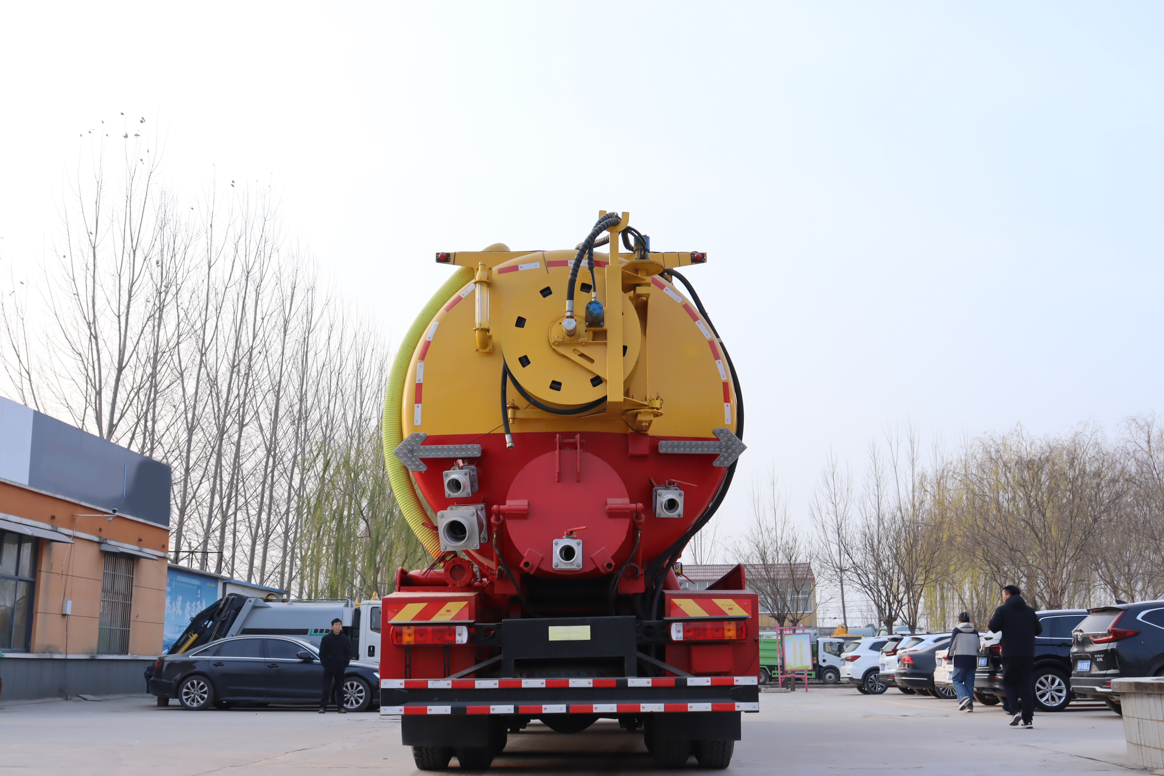 Custom Large Capacity FOTON 6x4 Engine Suction Sewage & Vacuum Truck High-Pressure Cleaning Municipal Use NEW Shandong