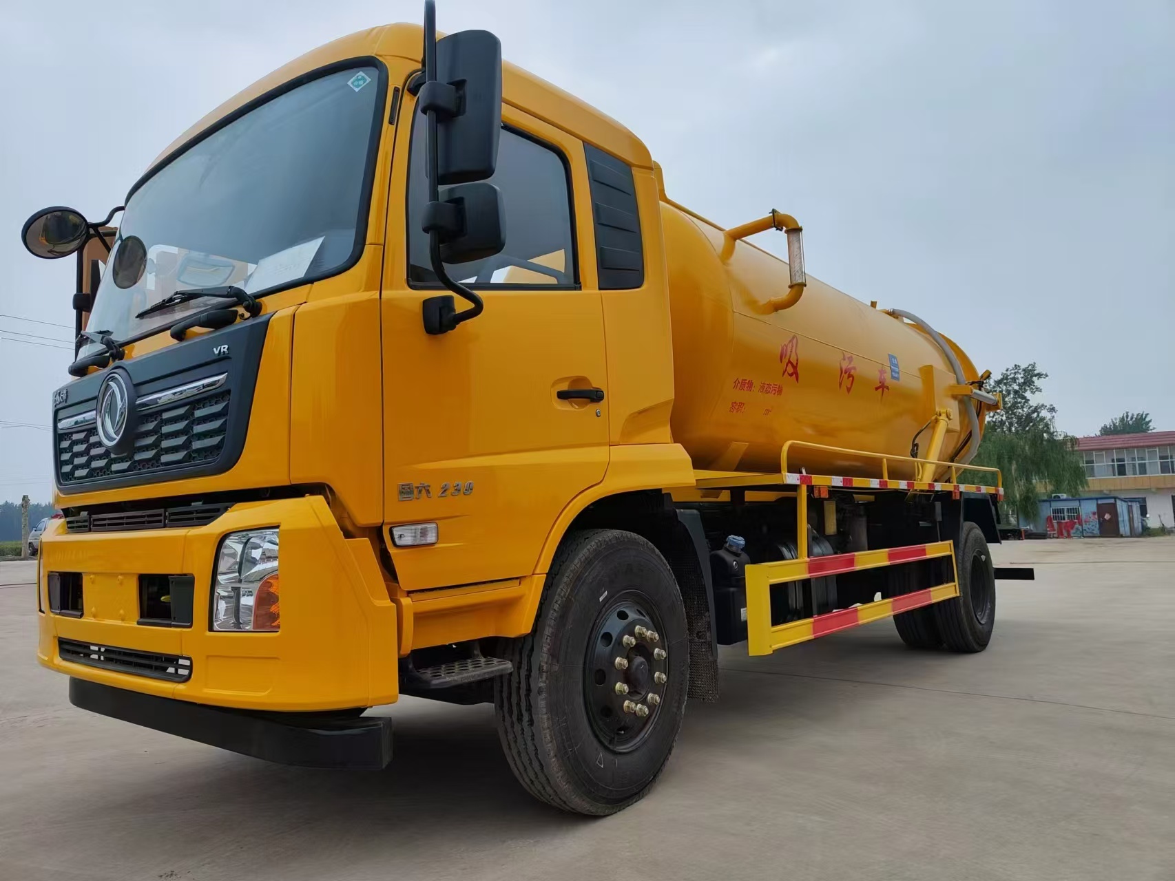 XND Vacuum Sewage Truck-14m Capacity Engine Diesel Euro 3 150-250hp for Municipal Sewage Cleaning | Customizable