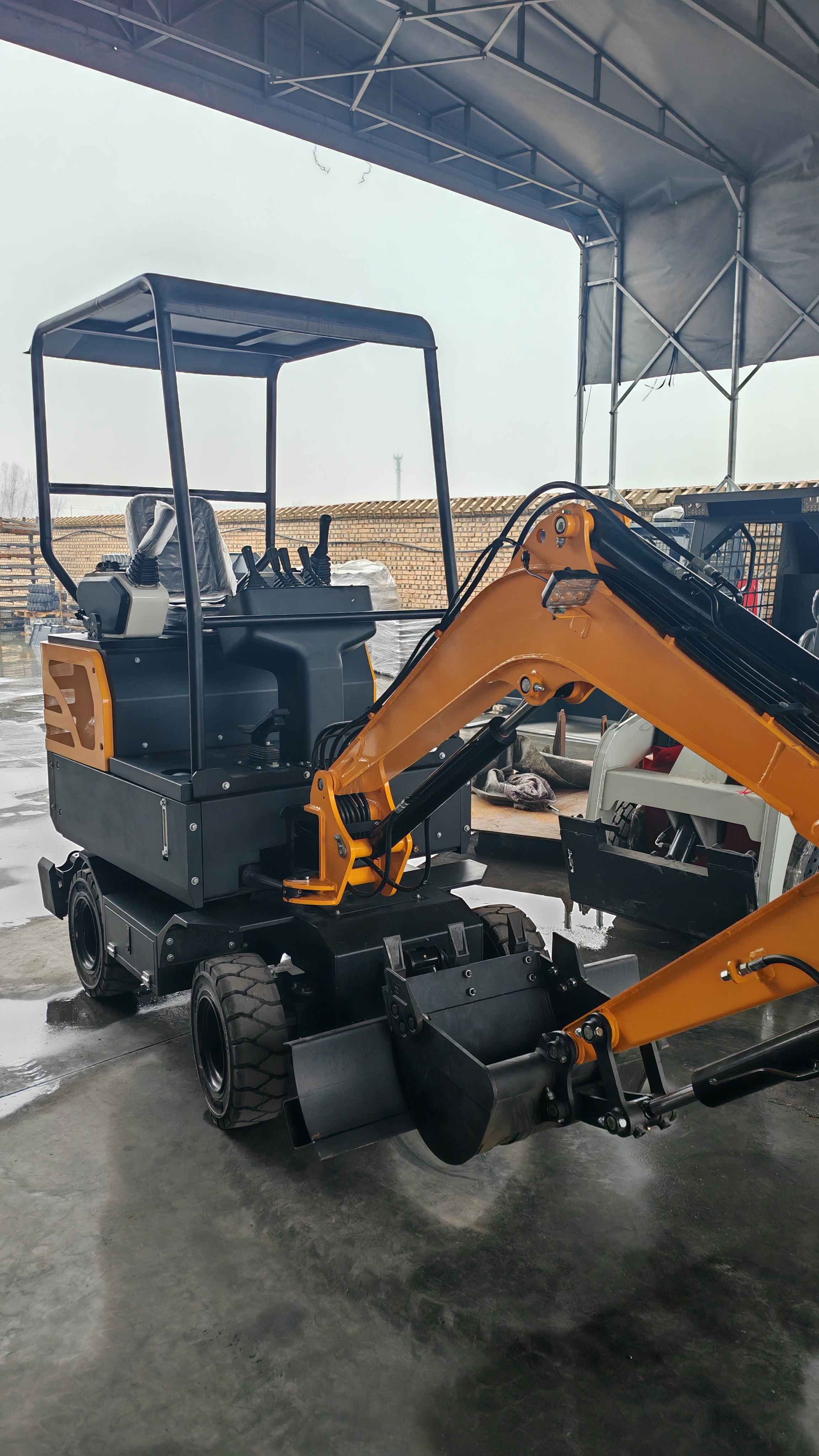 20 Wheel Excavator Multifunctional Small Hydraulic Wheel Excavator for Sale