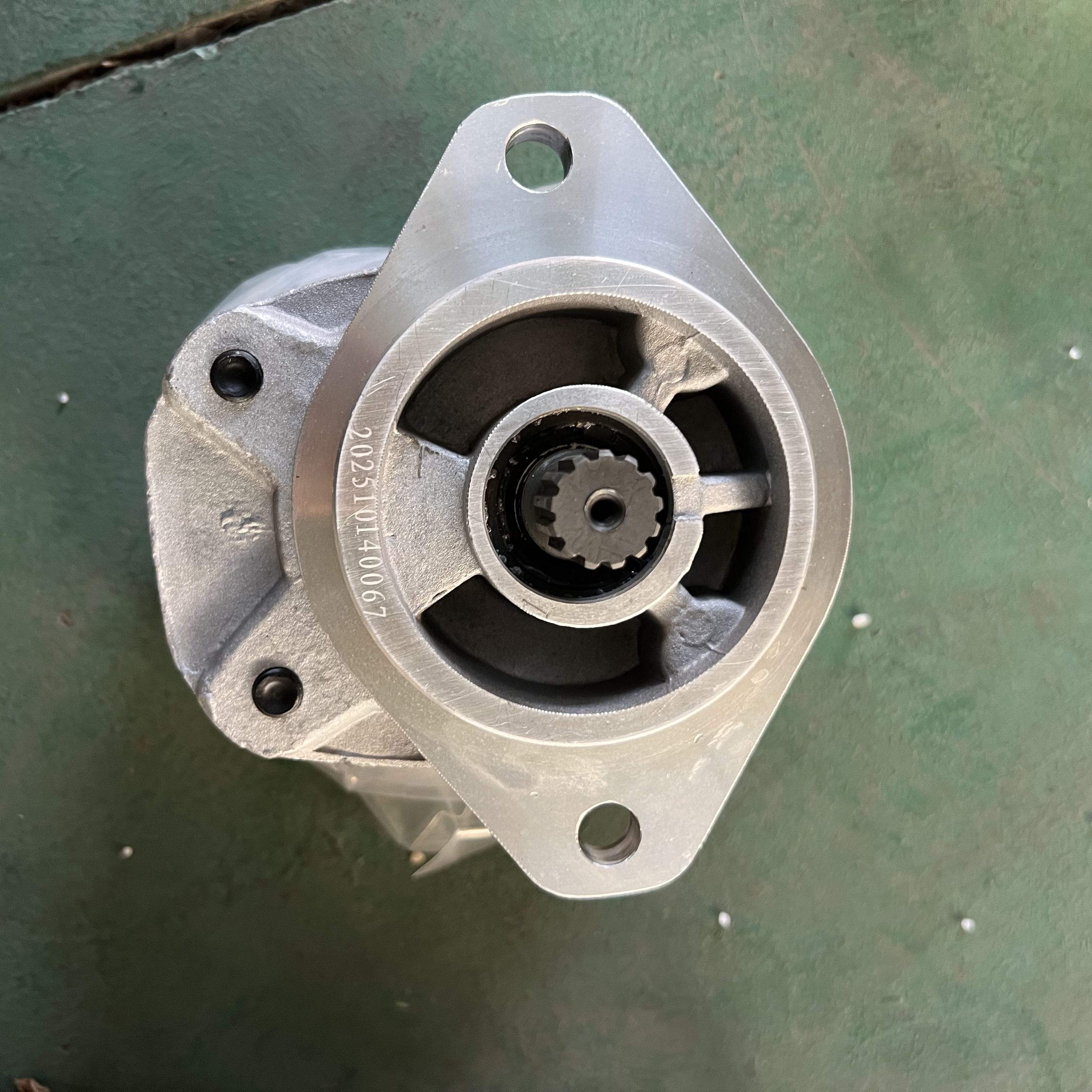 Transmission Pump Assembly for D85 Bulldozer 705-21-32051