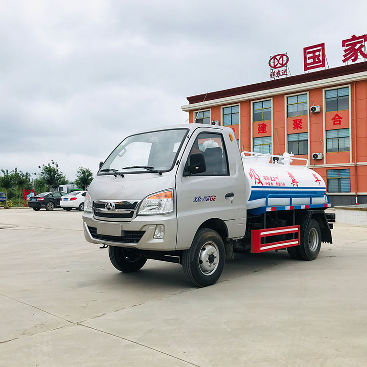 High Quality Manual Gasoline Small Vacuum Septic Truck Euro 3 Emission 1-10T Capacity 5T GVW Environmentally Friendly Core