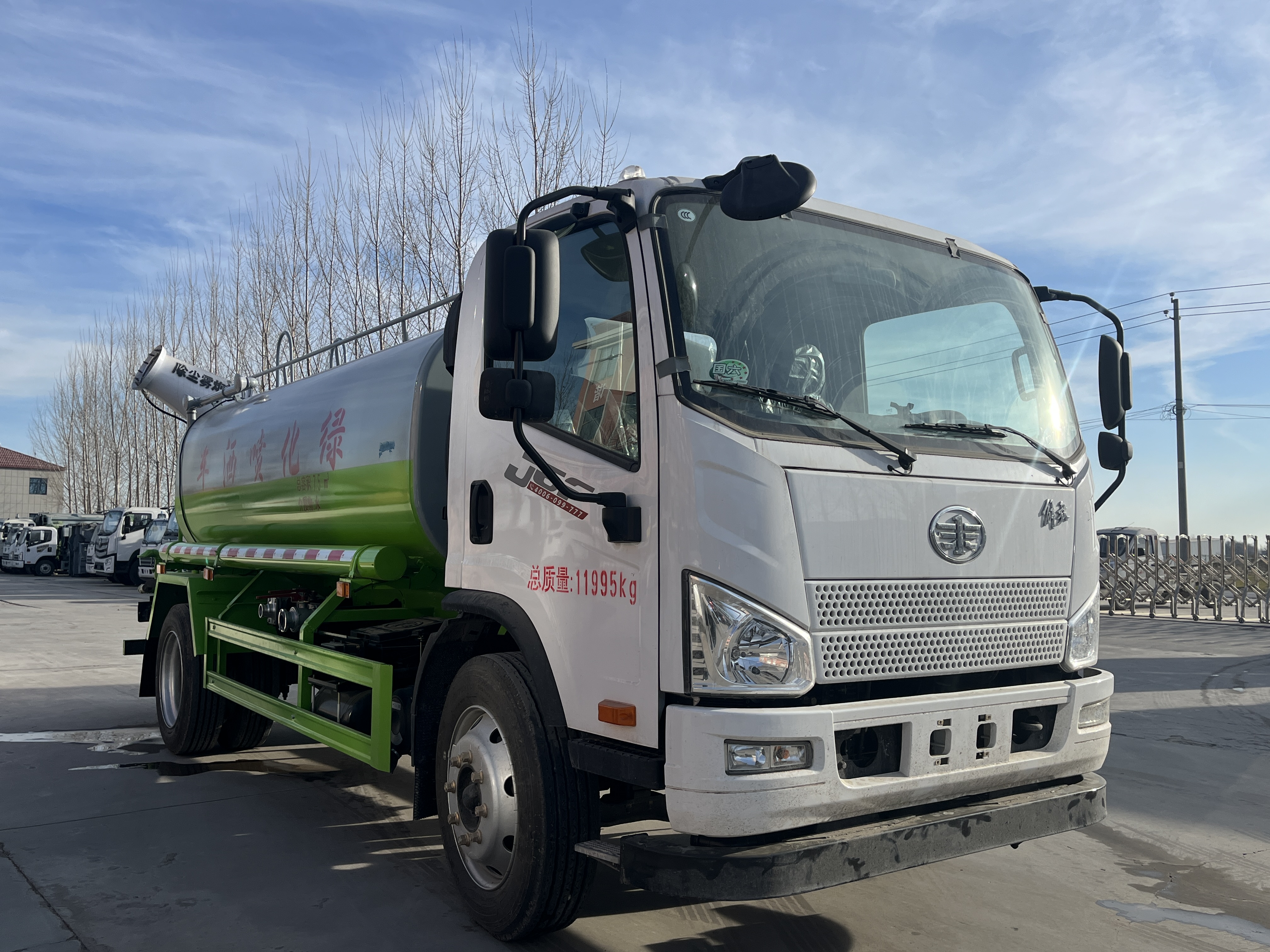 New Low Price JieFang Landscaping Water Tank Truck 4x2 12cbm Capacity Diesel Euro 5 Engine Manual Transmission Sale