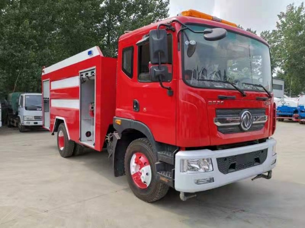 New Large Civil Fire Truck-Industrial Area Rescue High-Pressure Diesel 4x2 Water Tank Fire Engine with Stable Performance