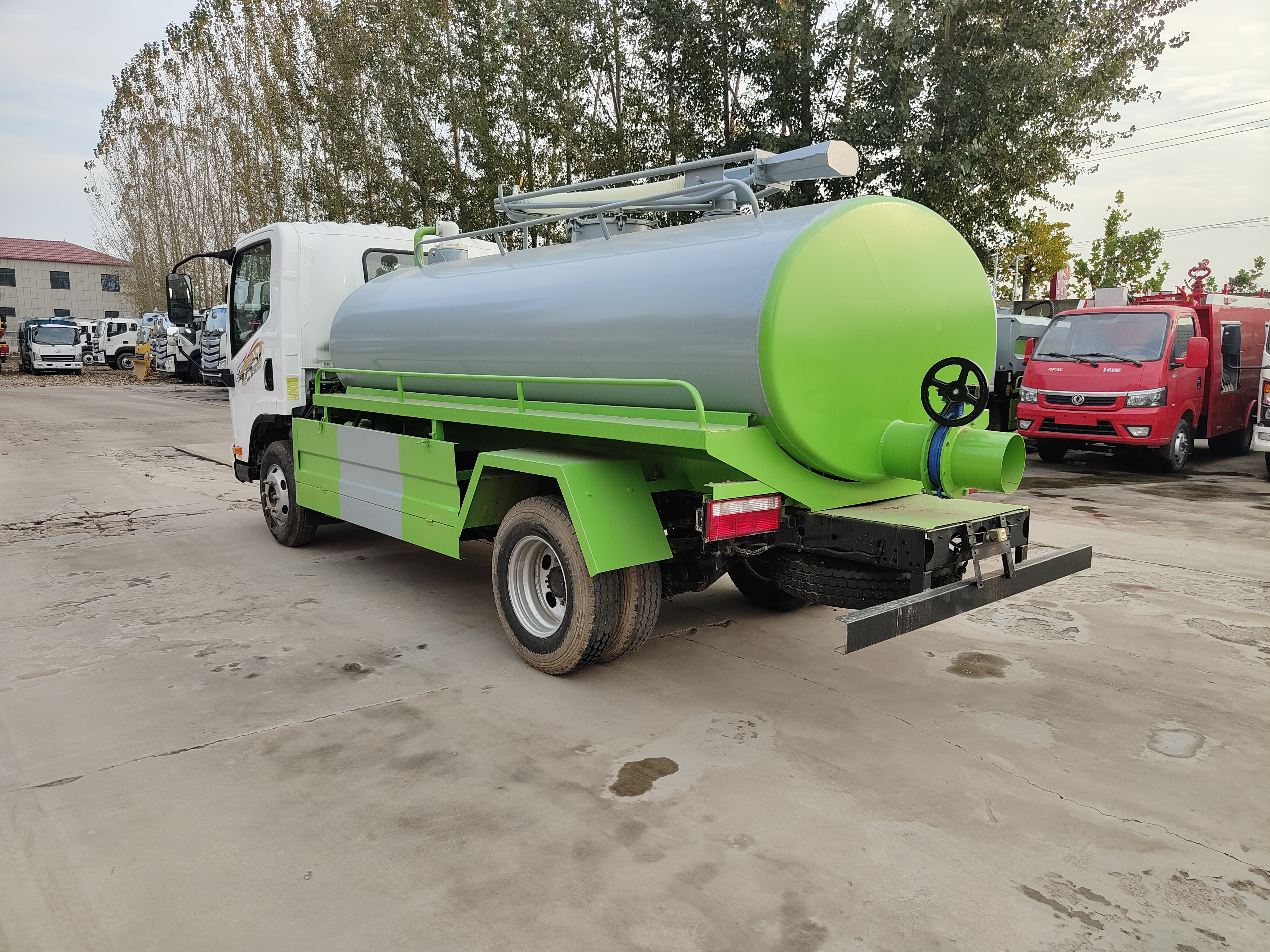 Factory Direct Customizable Jaw 5m Manual Diesel Fecal Suction Truck for Sewage and Waste Transport-High Power