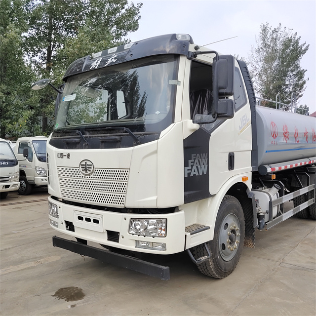 FAW 12-Cubic Meter Diesel Euro 5 4x2 Water Tank Truck Multi-Function Dust Suppression Engineering Sanitation Sprayer
