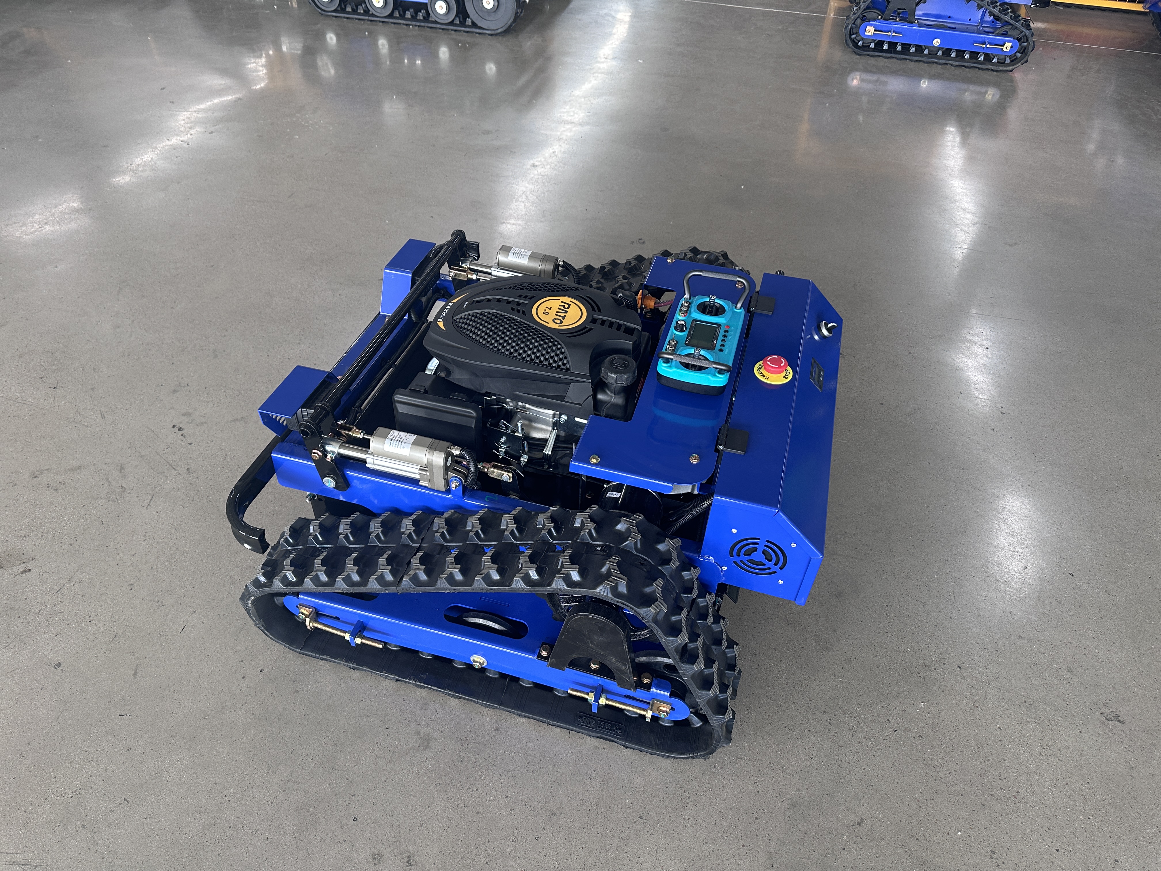 Kylin 500 Remote Control Lawn Mower Self-Generating Slope Weeder Intelligent Mowing Equipment with 45° Climbing Capacity