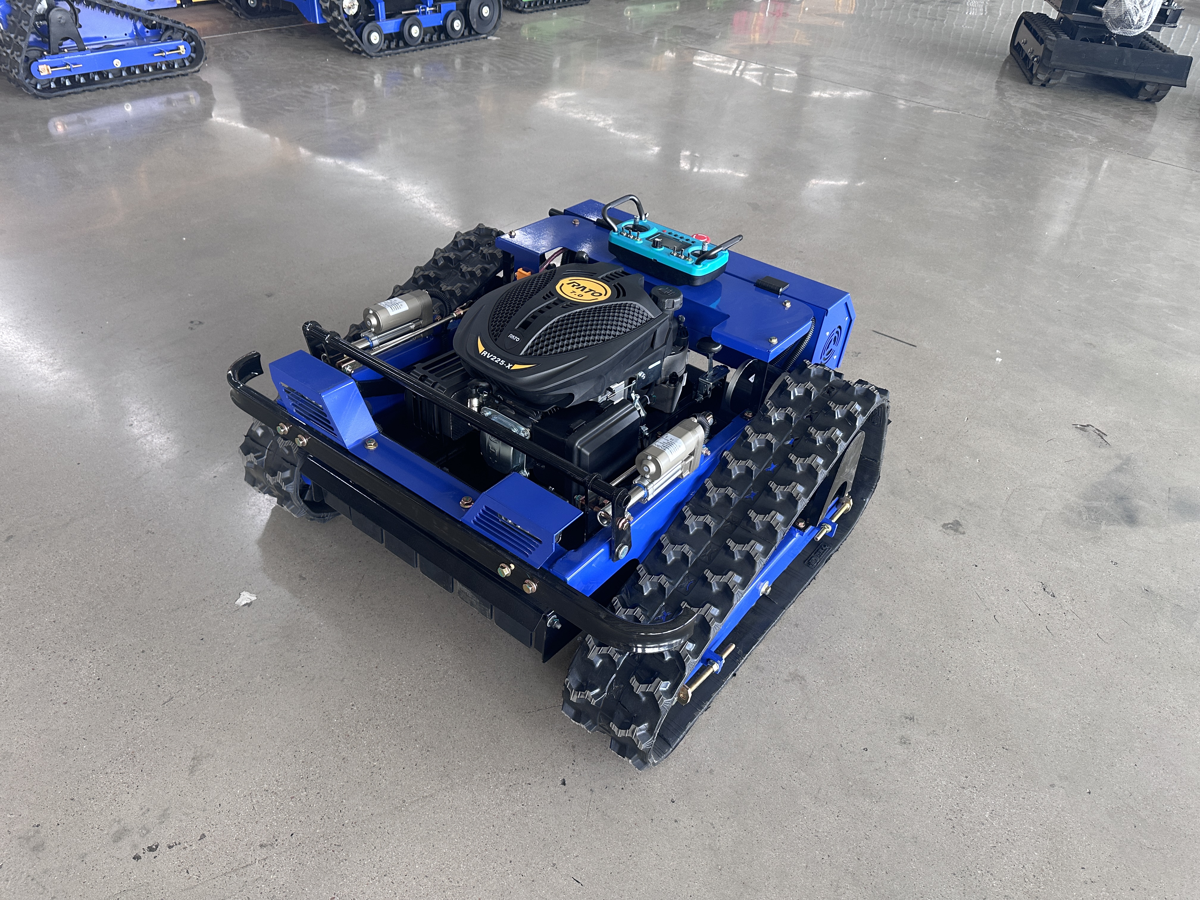 Kylin 500 Remote Control Lawn Mower Self-Generating Slope Weeder Intelligent Mowing Equipment with 45° Climbing Capacity