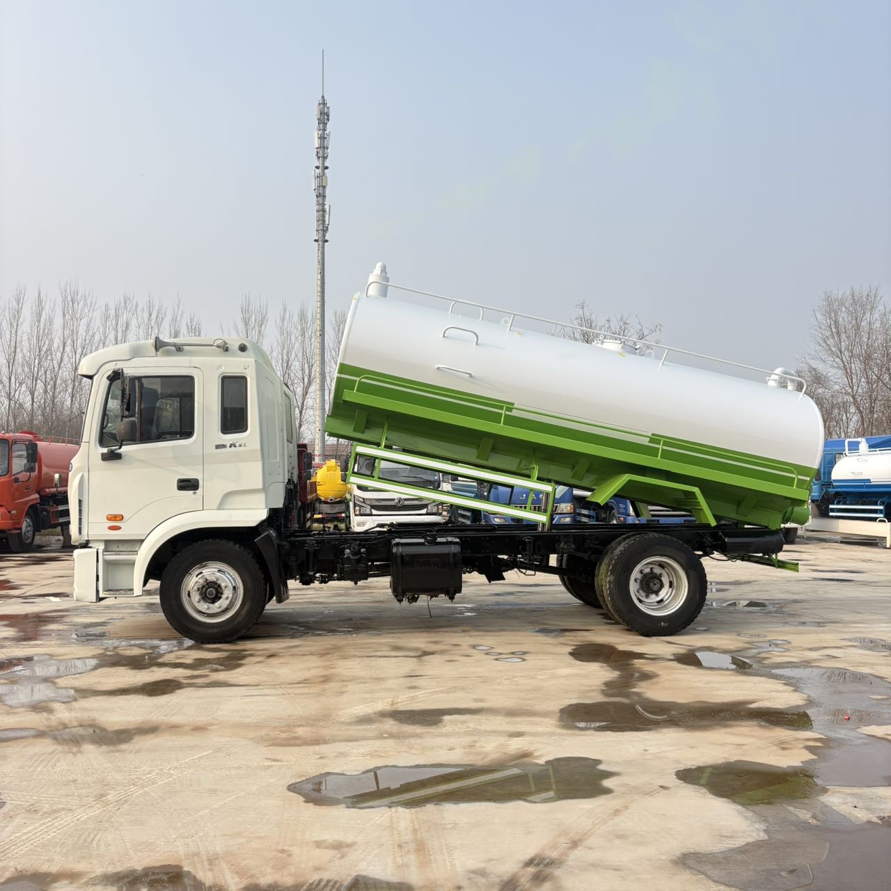 12m³ Self-Dumping Fecal Suction Truck JAC Gallop K5L 160HP Yuchai Engine