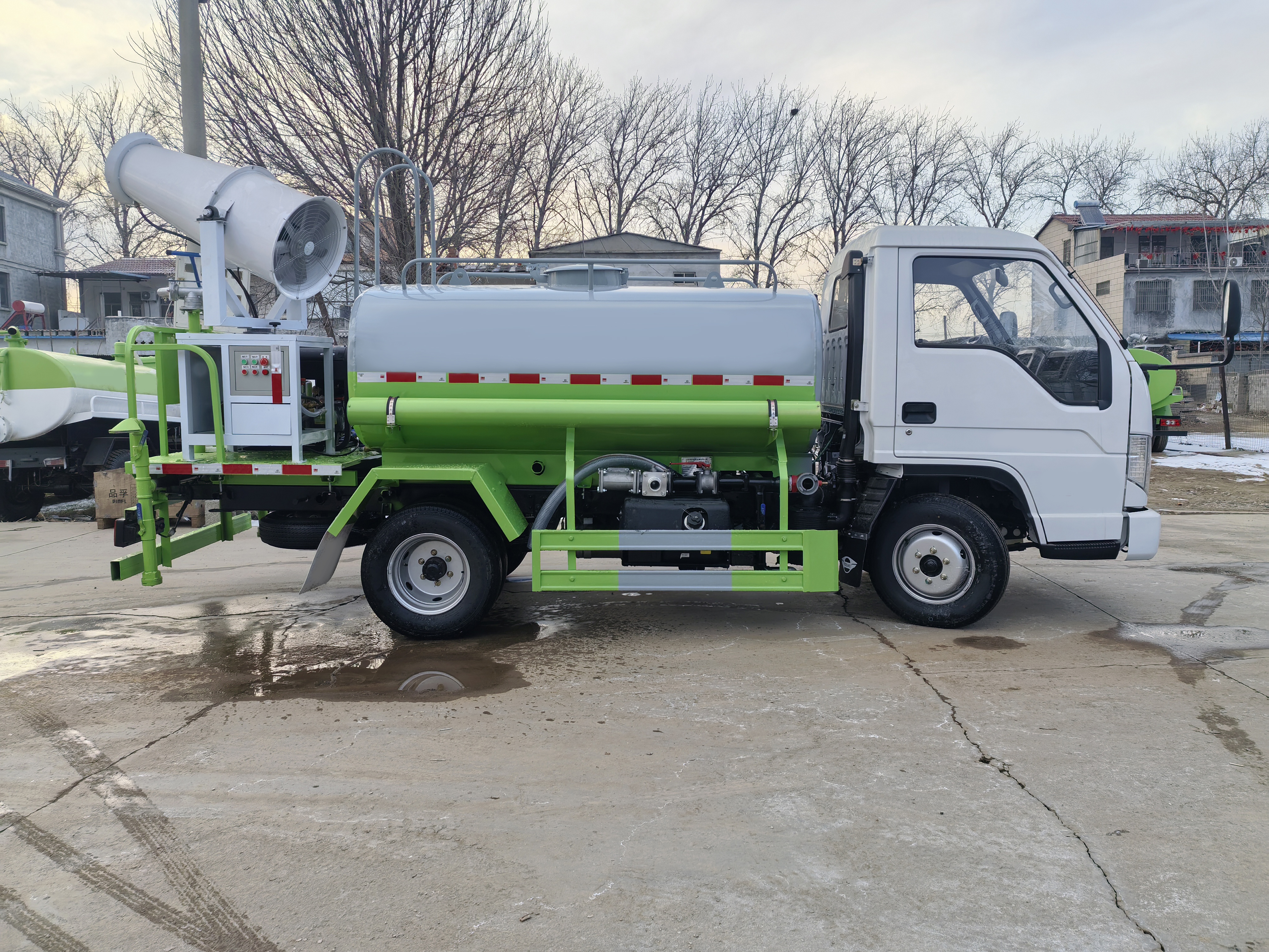 Foton Small-Card Star 2 4x2 Diesel Engine Multi-Function Dust Suppression Truck-for Road Cleaning and Dust Control