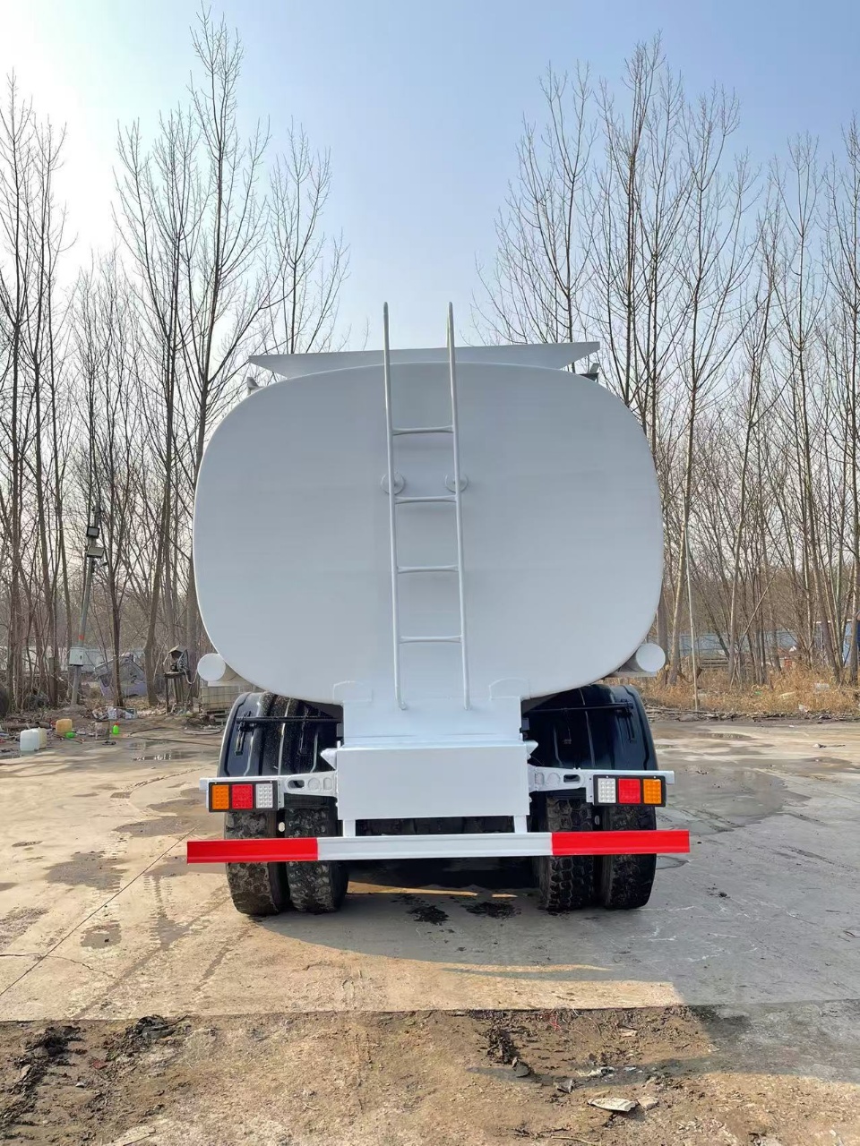 Howo 20 Cubic Meter Fuel Dispenser Truck for Oil Transport