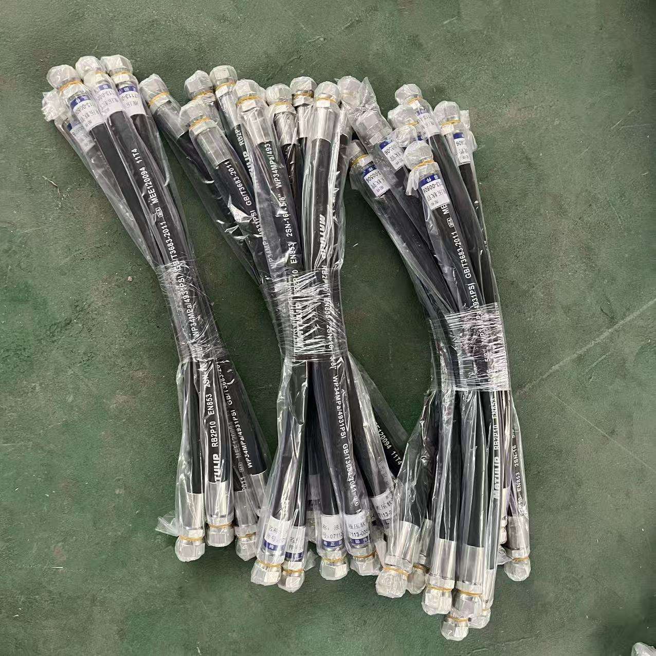 D80E-18 D85A-18 Excavator Hydraulic Line Hose 07118-01017