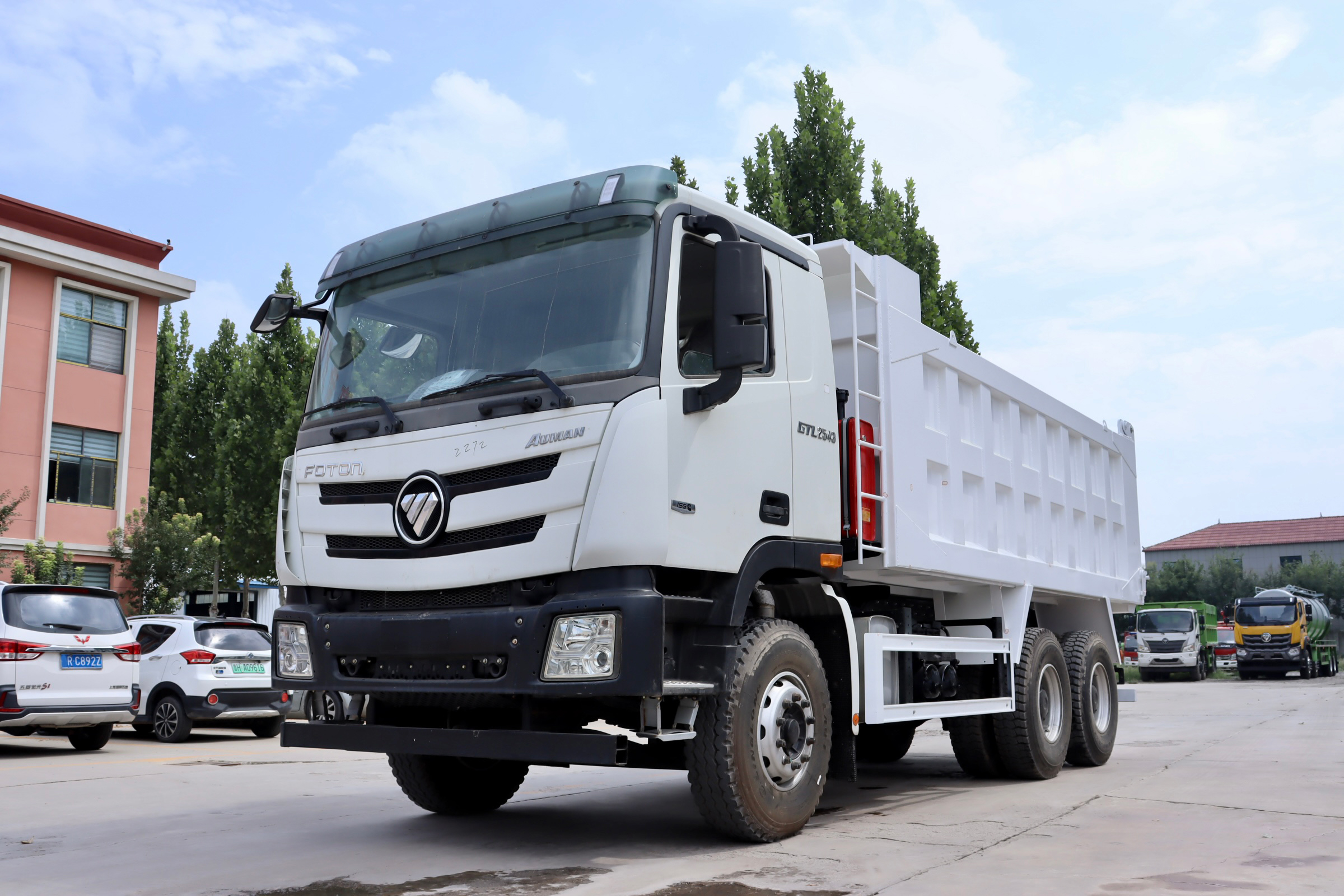 Customizable New Foton Auman 6x4 Diesel Euro 4 Heavy Dump Truck with Right Steering for Engine Rear Camera & FAST Gearbox