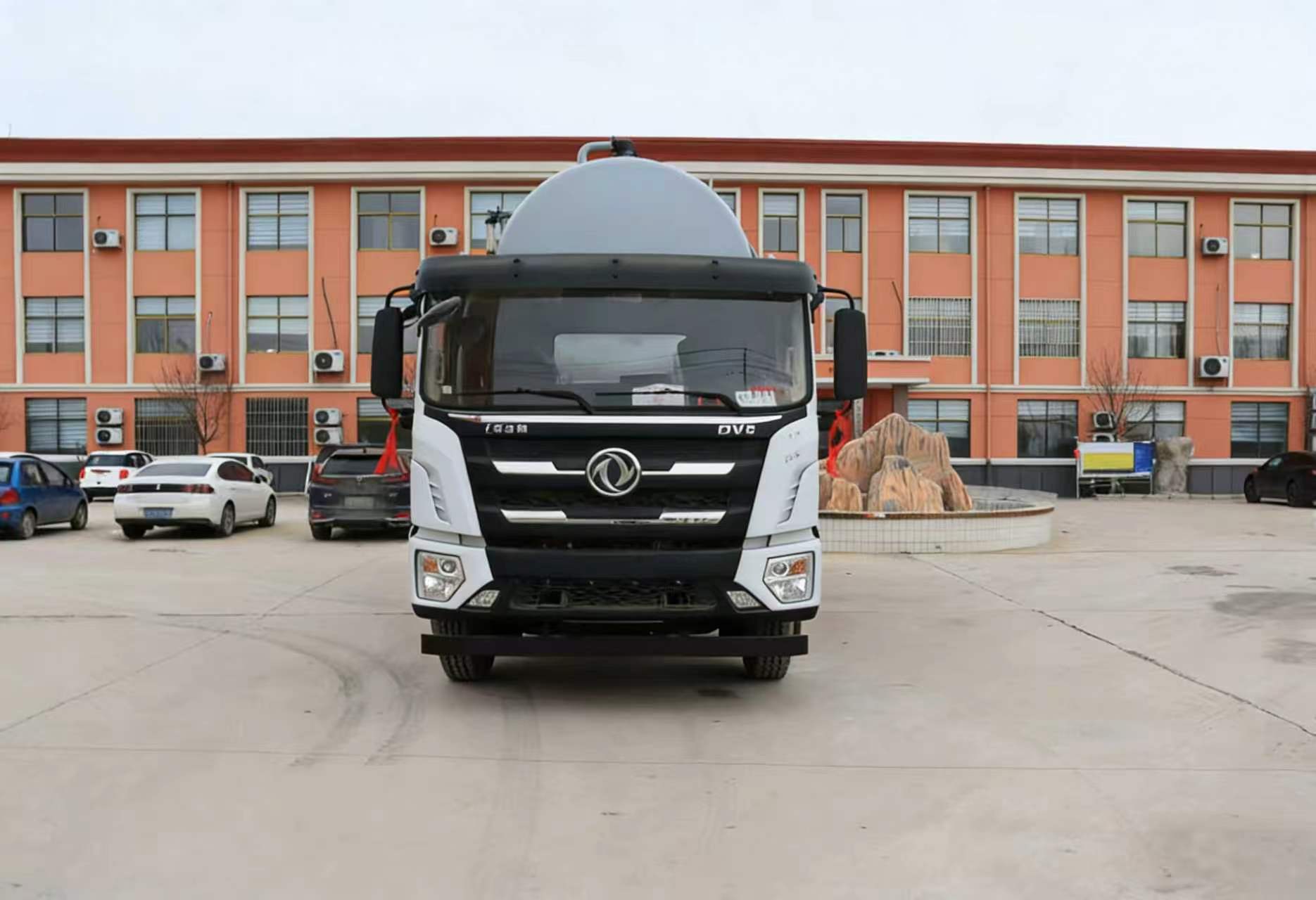 Hot Sale Dongfeng DV5 Manual High Suction Power Sewer Suction Truck Vacuum Tanker Sludge Cleaning Industrial 25T Capacity