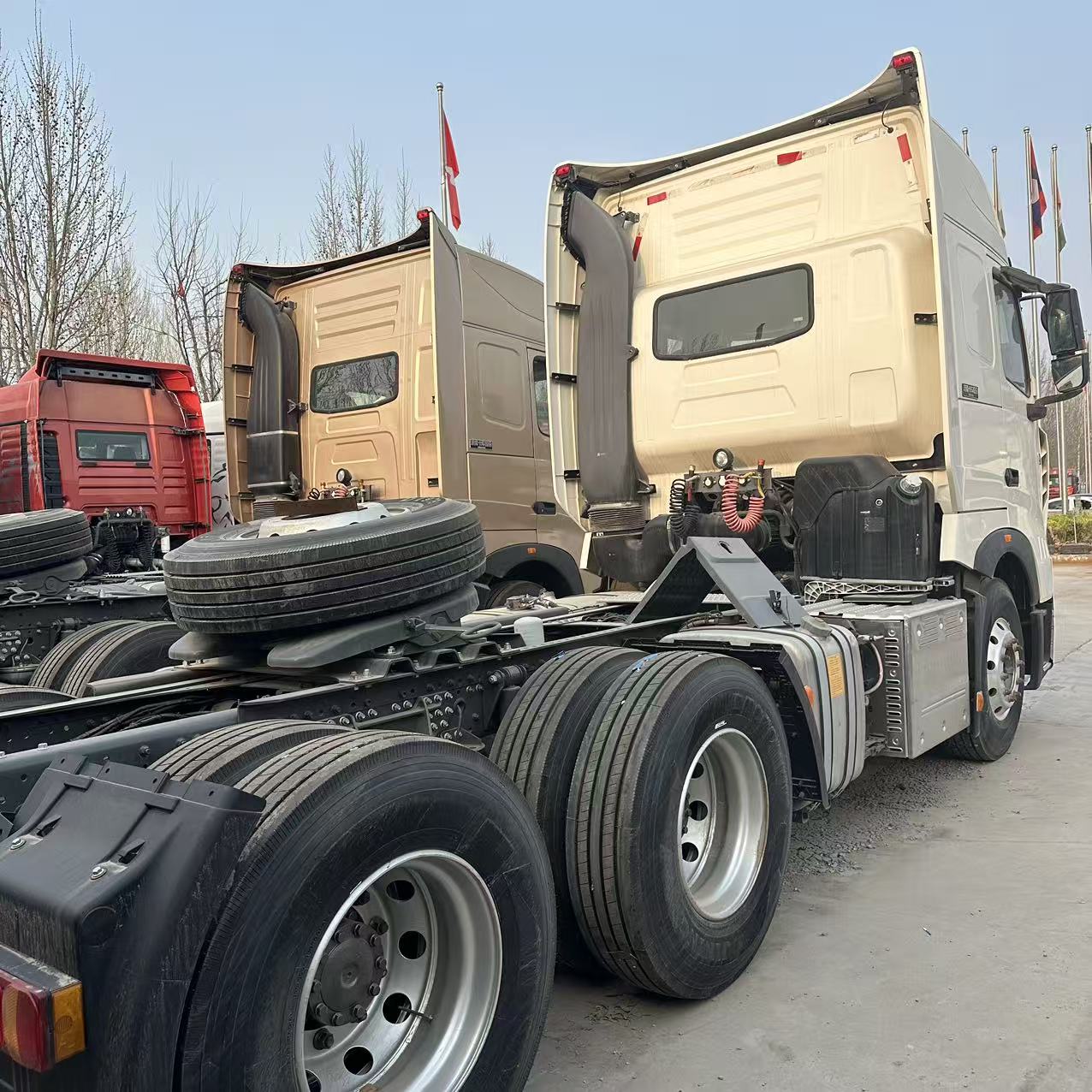 HOWO T7H 540HP with MAN Engine & Sinotruk Manual Gearbox