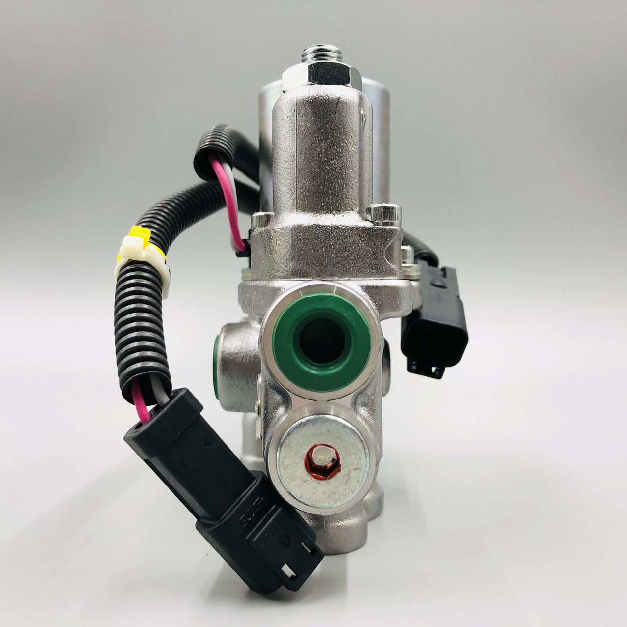 22F-60-31600 valve is suitable for Komatsu PC55 excavator parts