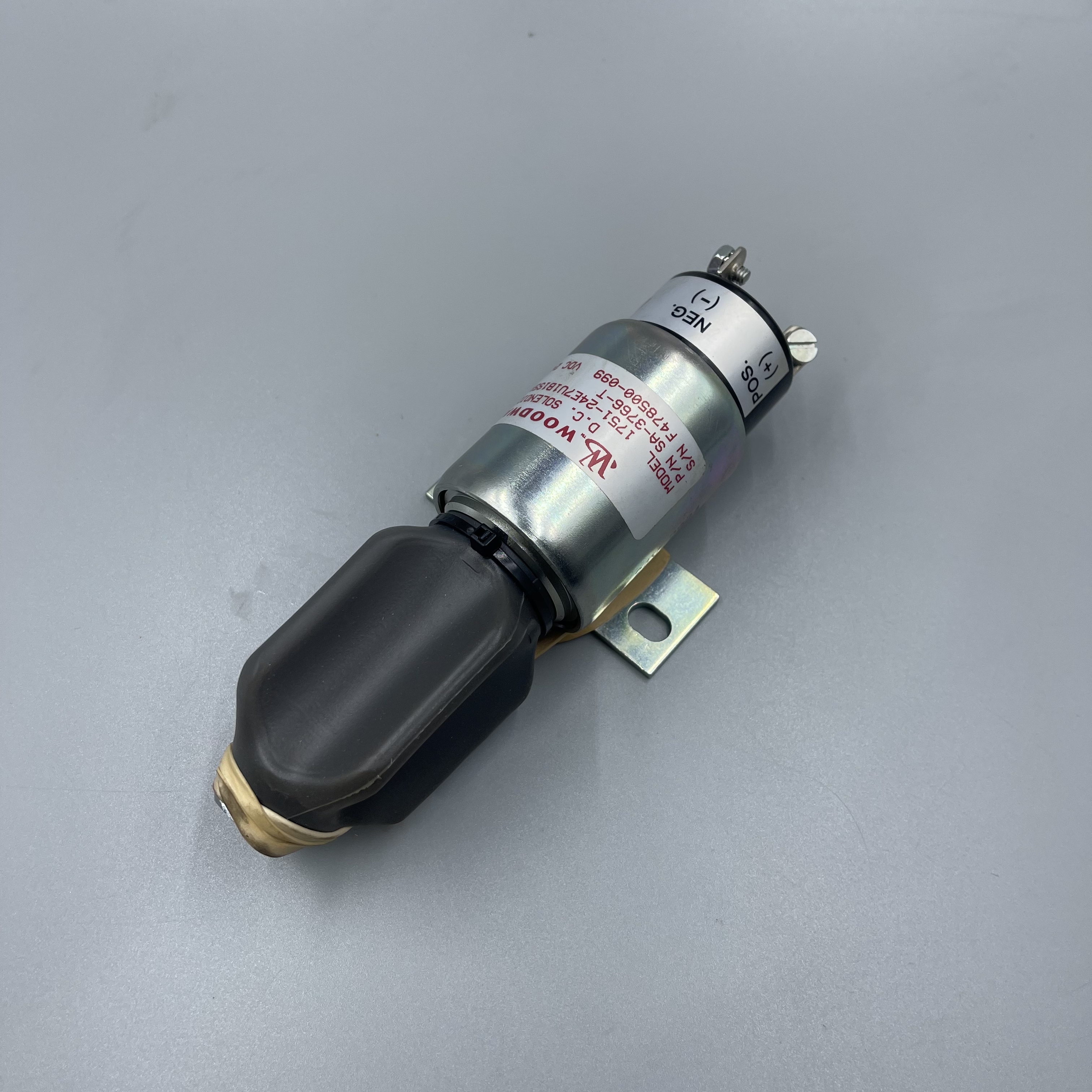 Source factory 600-815-7550 valve is suitable for Komatsu HD405-8 mining truck dump truck parts