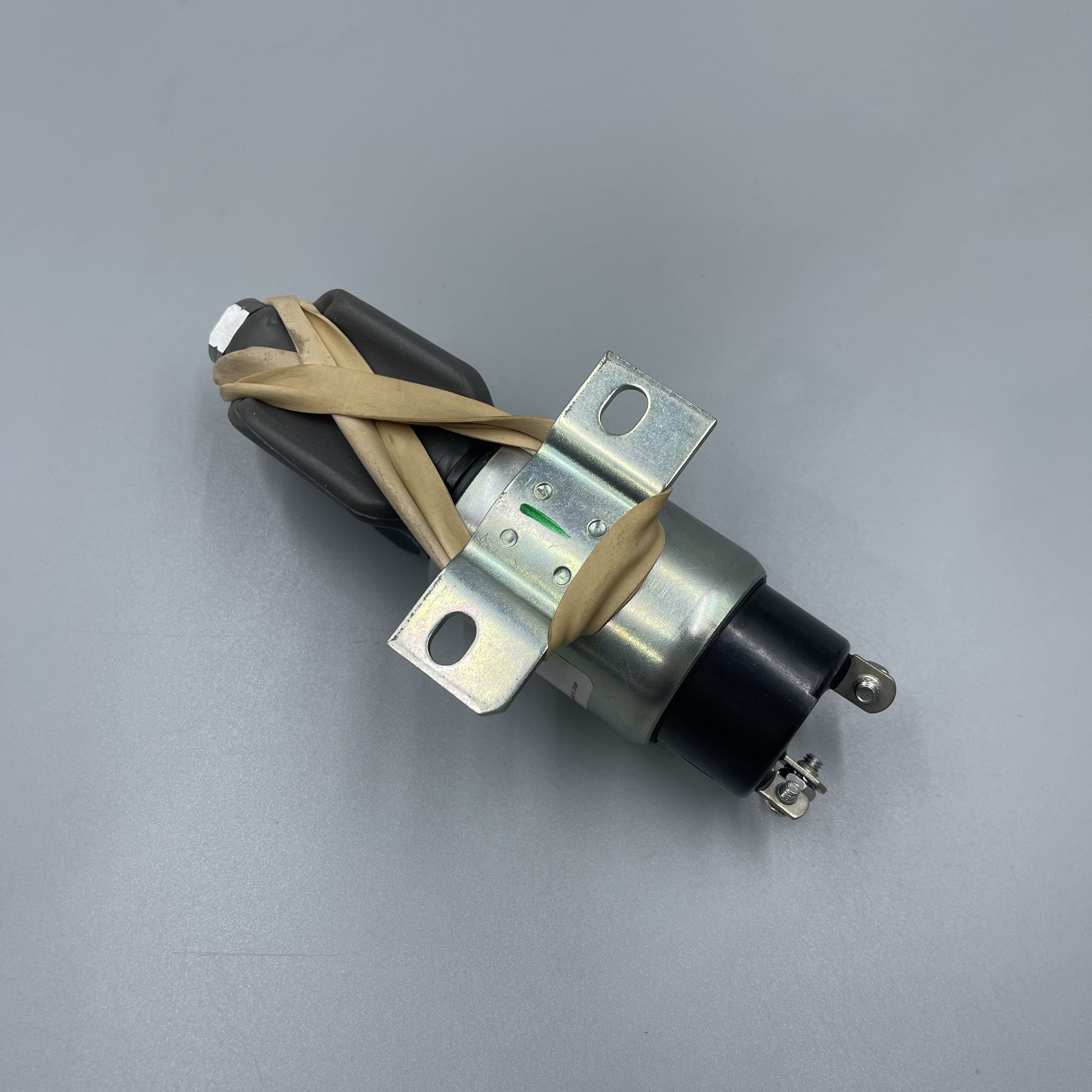 Source factory 600-815-7550 valve is suitable for Komatsu HD405-8 mining truck dump truck parts