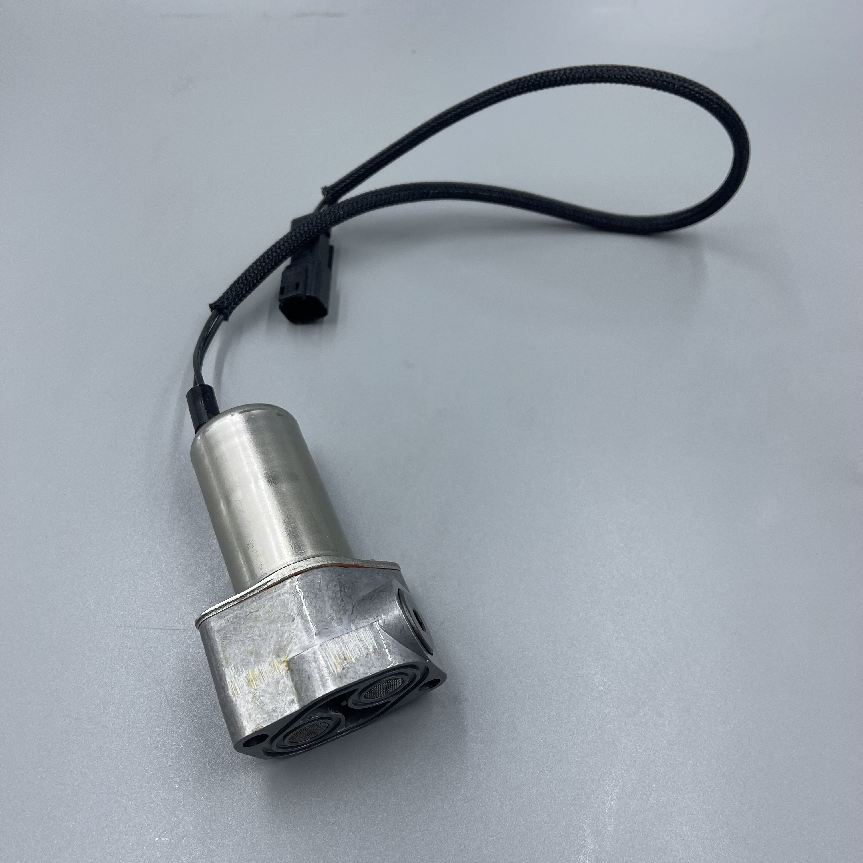 702-21-07620 solenoid valve is suitable for Komatsu D85 bulldozer parts
