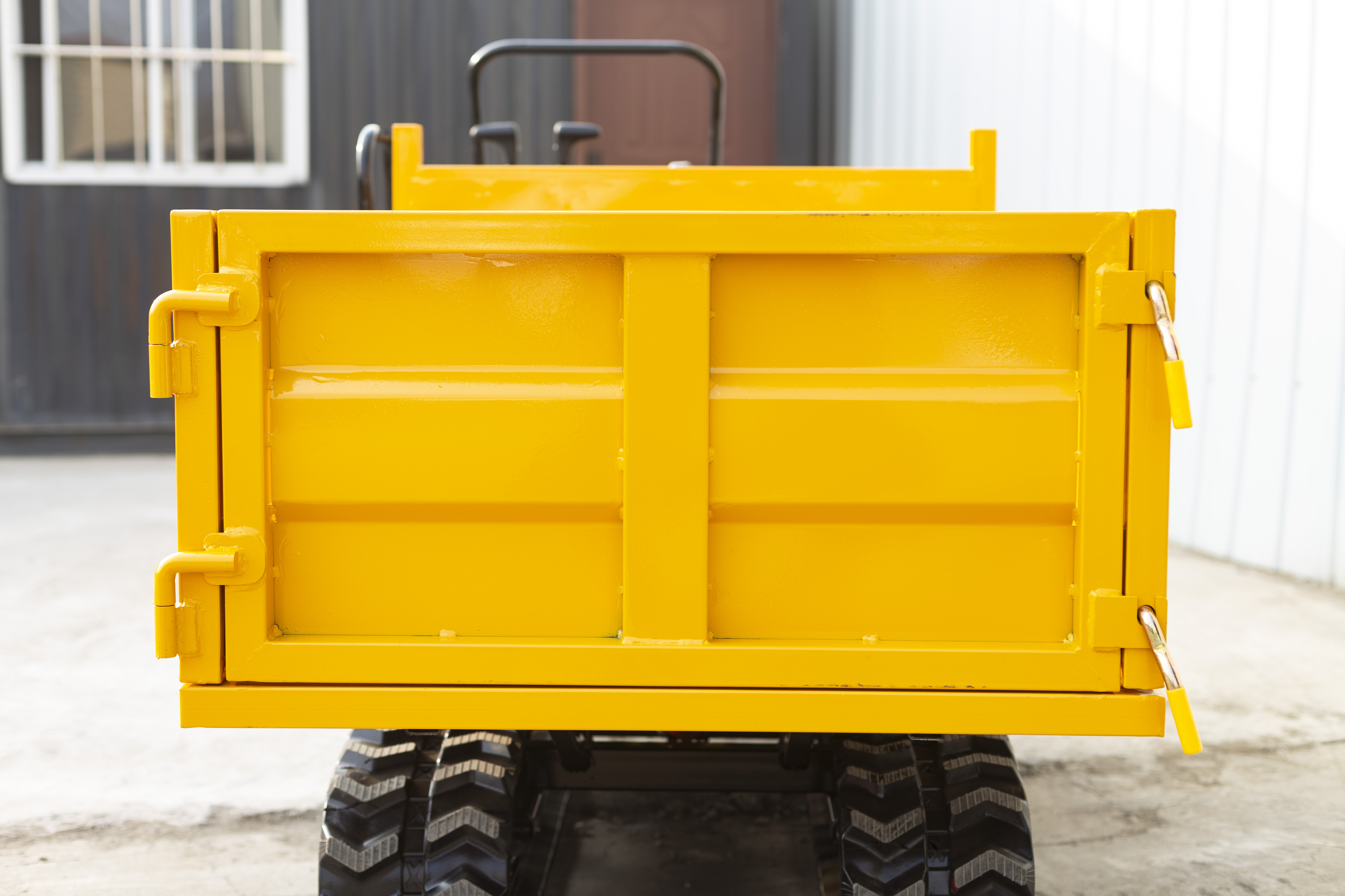 Factory Direct 550kg Mini Loader with PLC High Efficiency Diesel Engine Crawler Loader Front End Loader for Agriculture Use