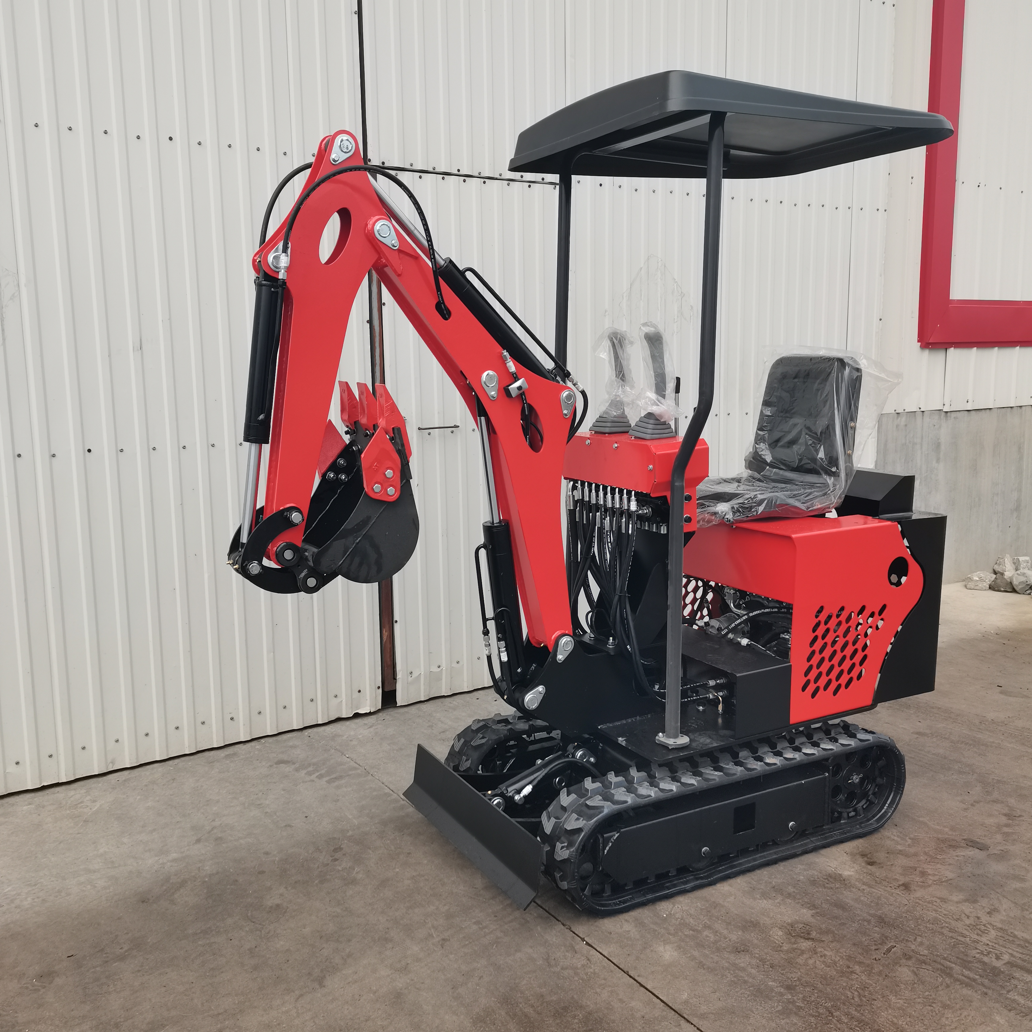 Model 08 Mini Backhoe Excavator, Yanmar 192 Engine, 670kg Lightweight, Special for Narrow Spaces