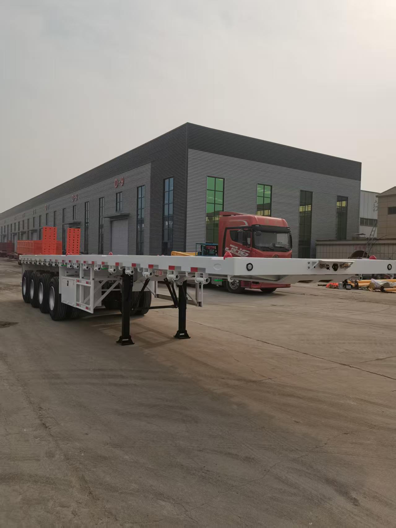 Heavy Duty Flatbed Trailer with 12 Twist Locks 60-100T Payload