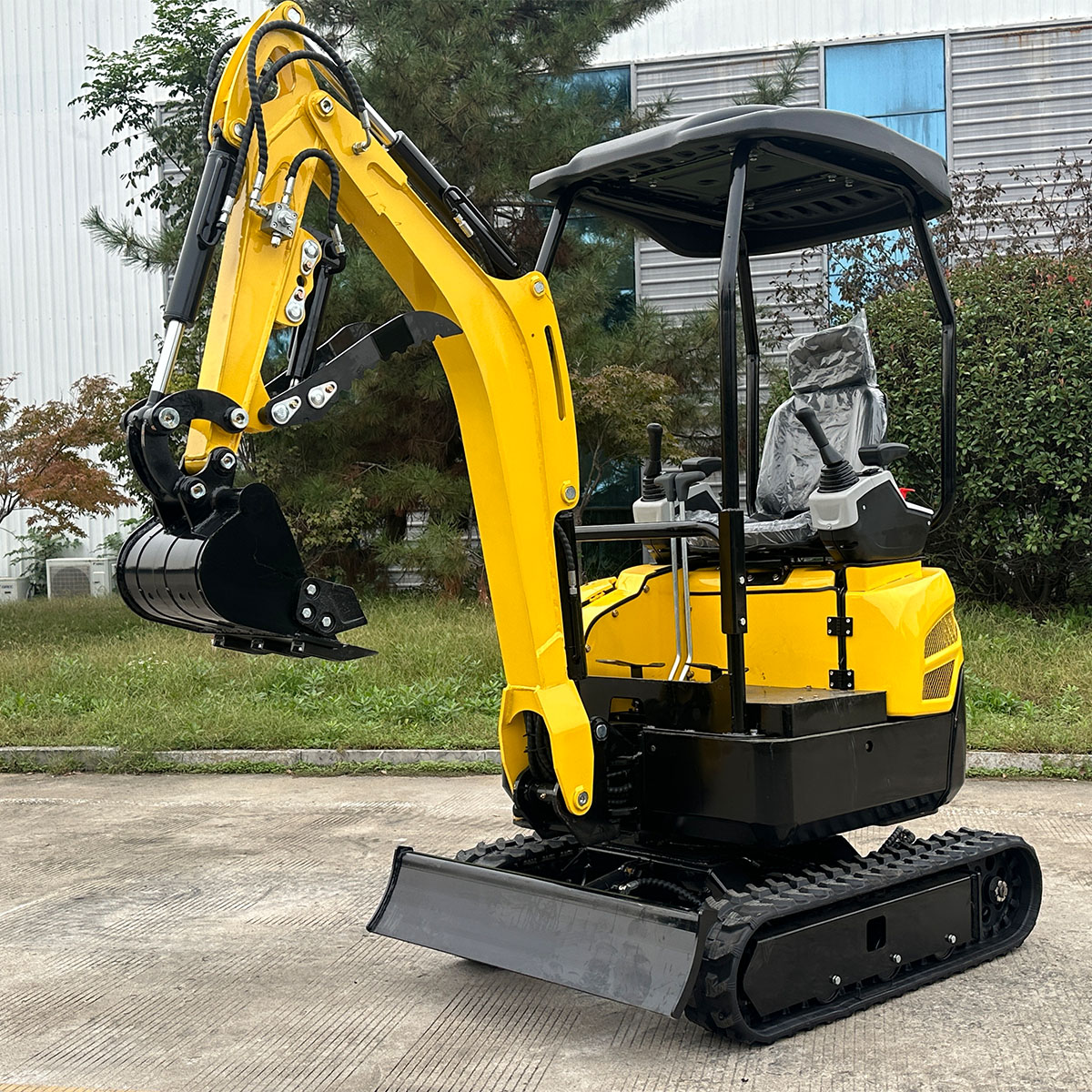 ME-18 1.8 Ton Mini Crawler Excavator Compact High Power for Household Farming & Orchard