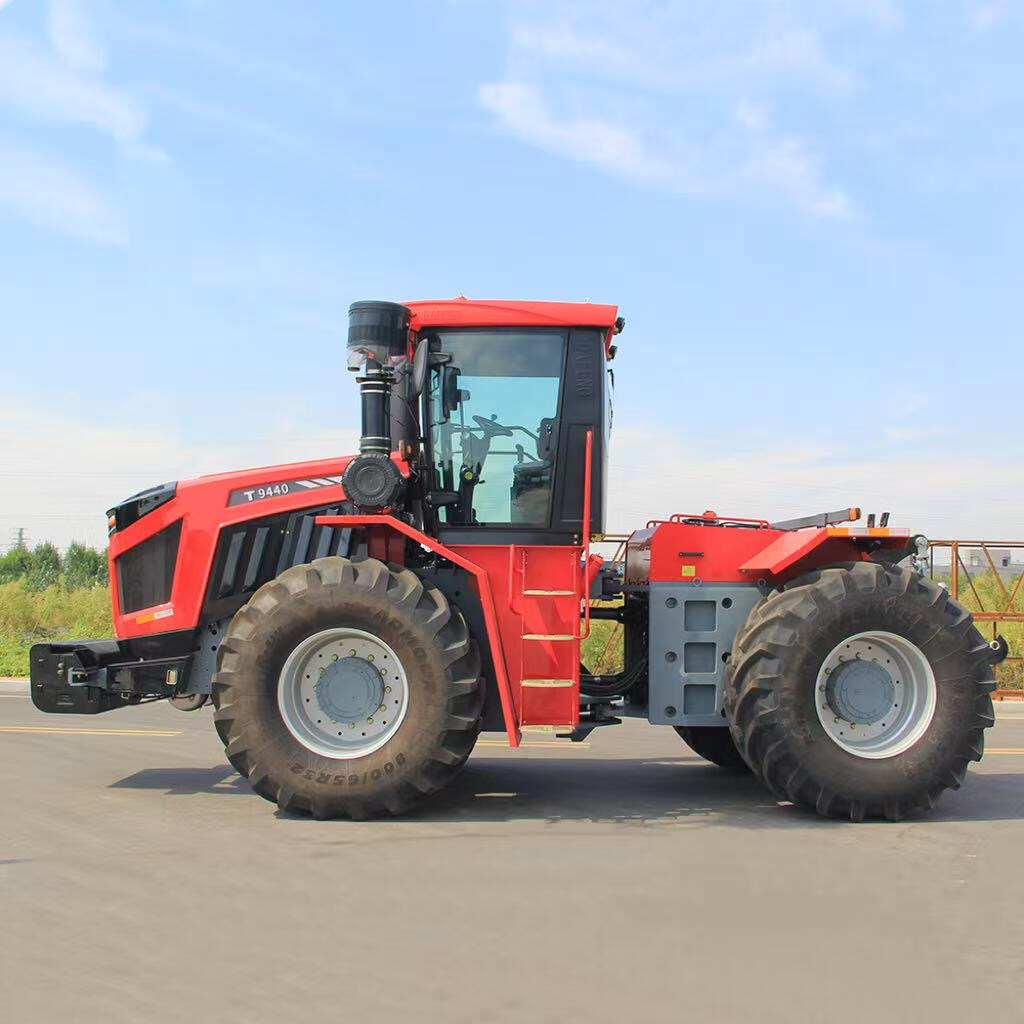 Agricultural machinery durable high-horsepower 440HP agricultural tractor