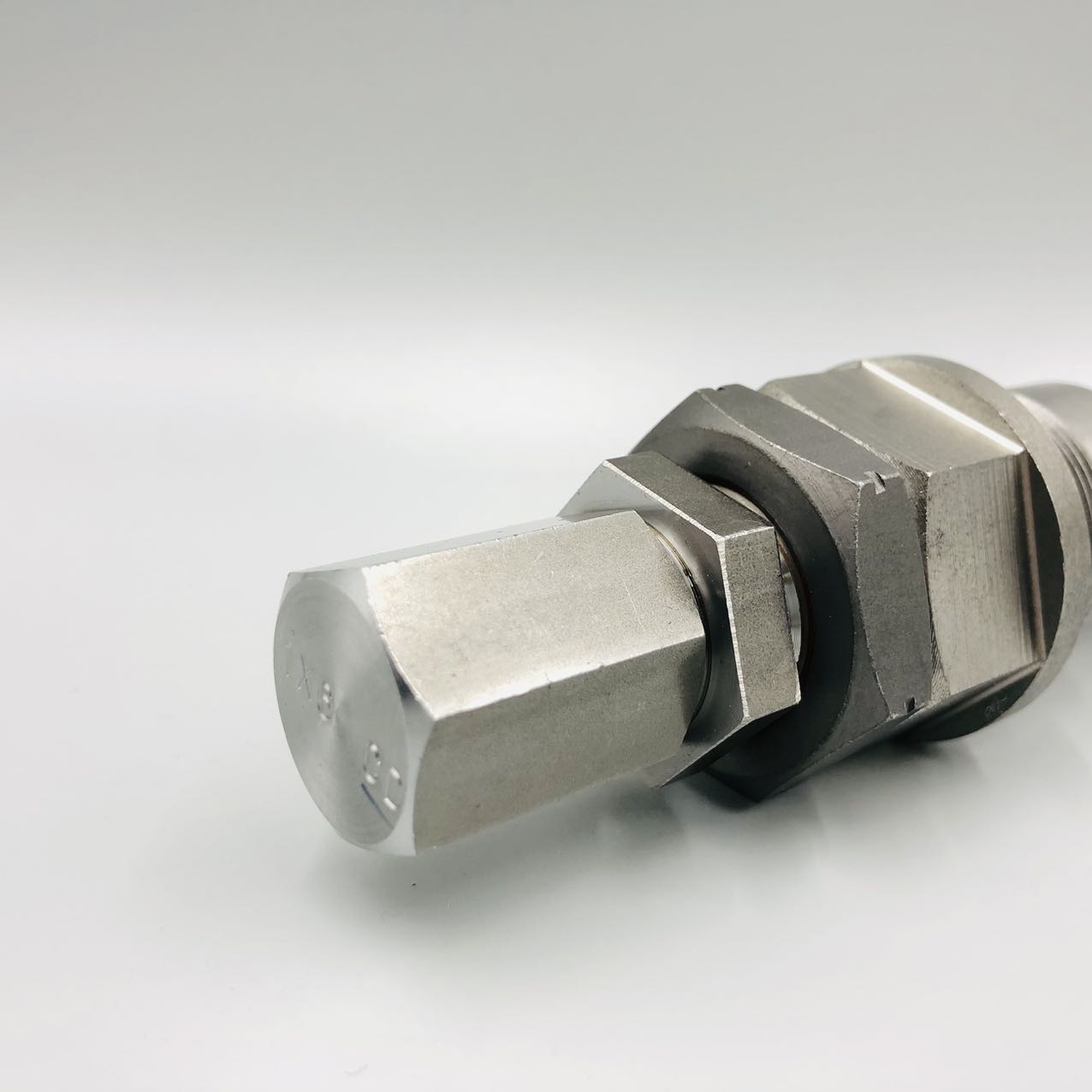 700-89-66000 RELIEF VALVE is suitable for Komatsu WA600-3 loader parts