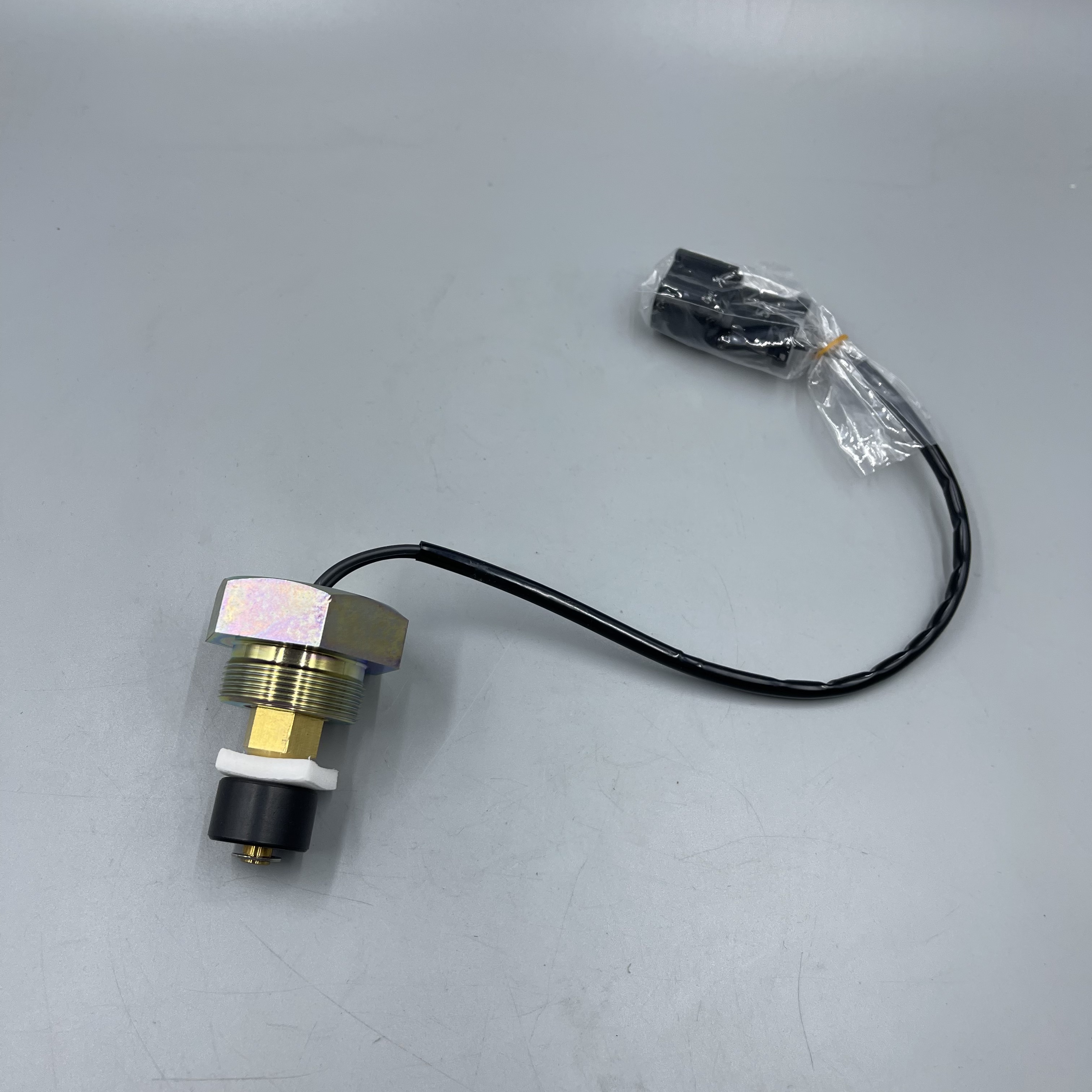 7861-92-4500 SENSOR is compatible with various parts of Komatsu PC240 WA270-3 models
