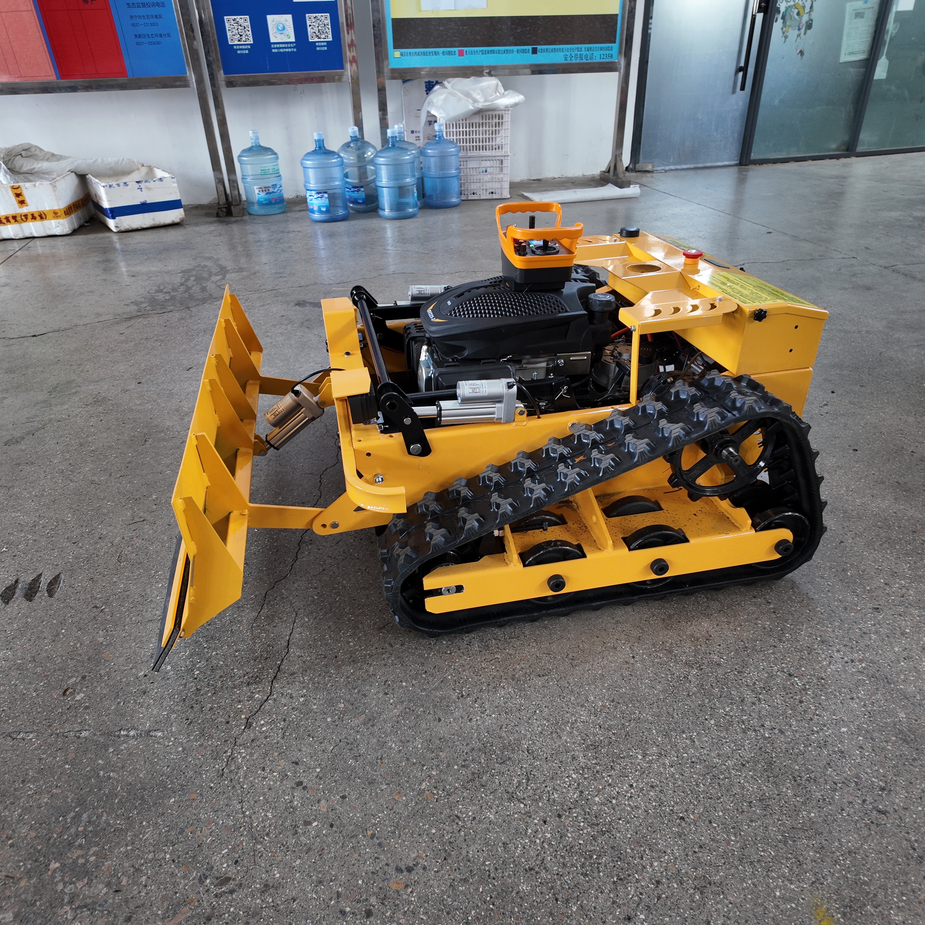 YM-550 Brushless Motor Lawn Mower | RATO 225D Engine 2000m²/h Capacity