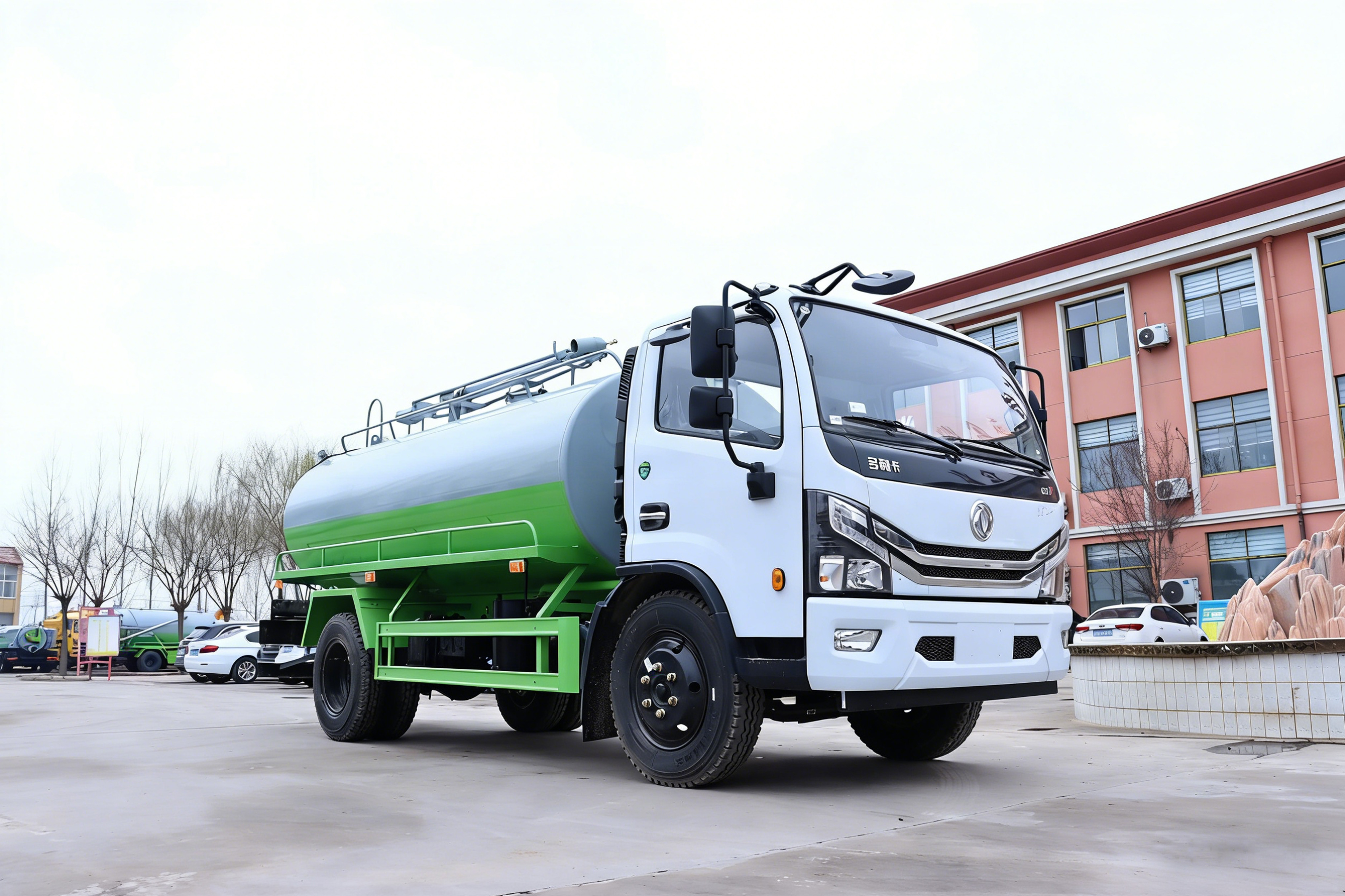 Dongfeng Forica F7 4x2 Diesel 8m Fog Cannon Dust Suppression Truck Long Range Sprayer Water Tank Air Pollution Control Road