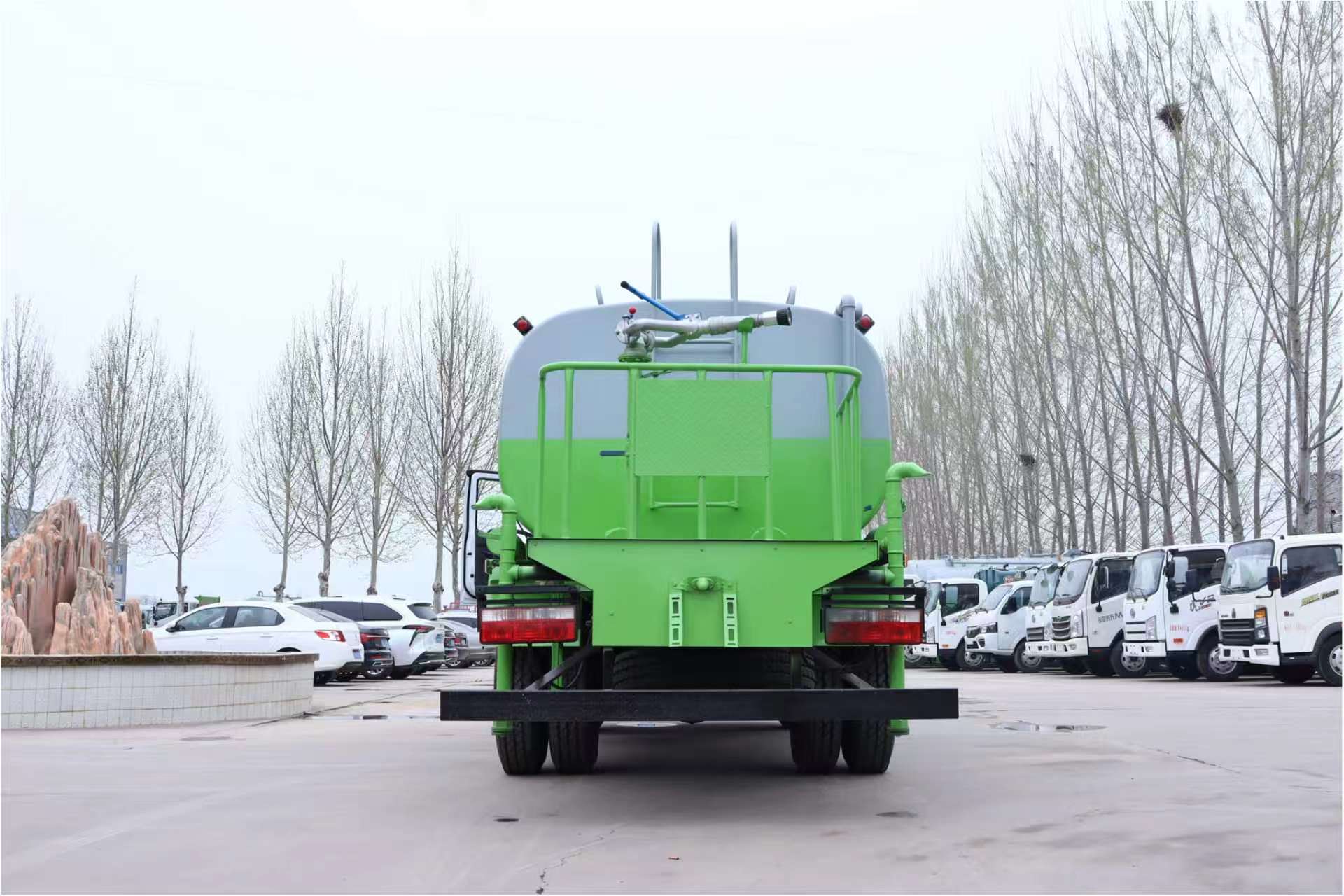 Dongfeng Forica F7 4x2 Diesel 8m Fog Cannon Dust Suppression Truck Long Range Sprayer Water Tank Air Pollution Control Road