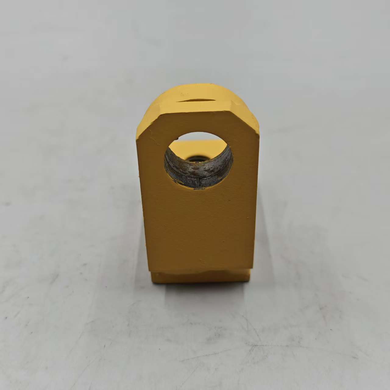 Made in China 195-61-47210 BRACKET Komatsu is suitable for parts of Komatsu D375A-3 bulldozer