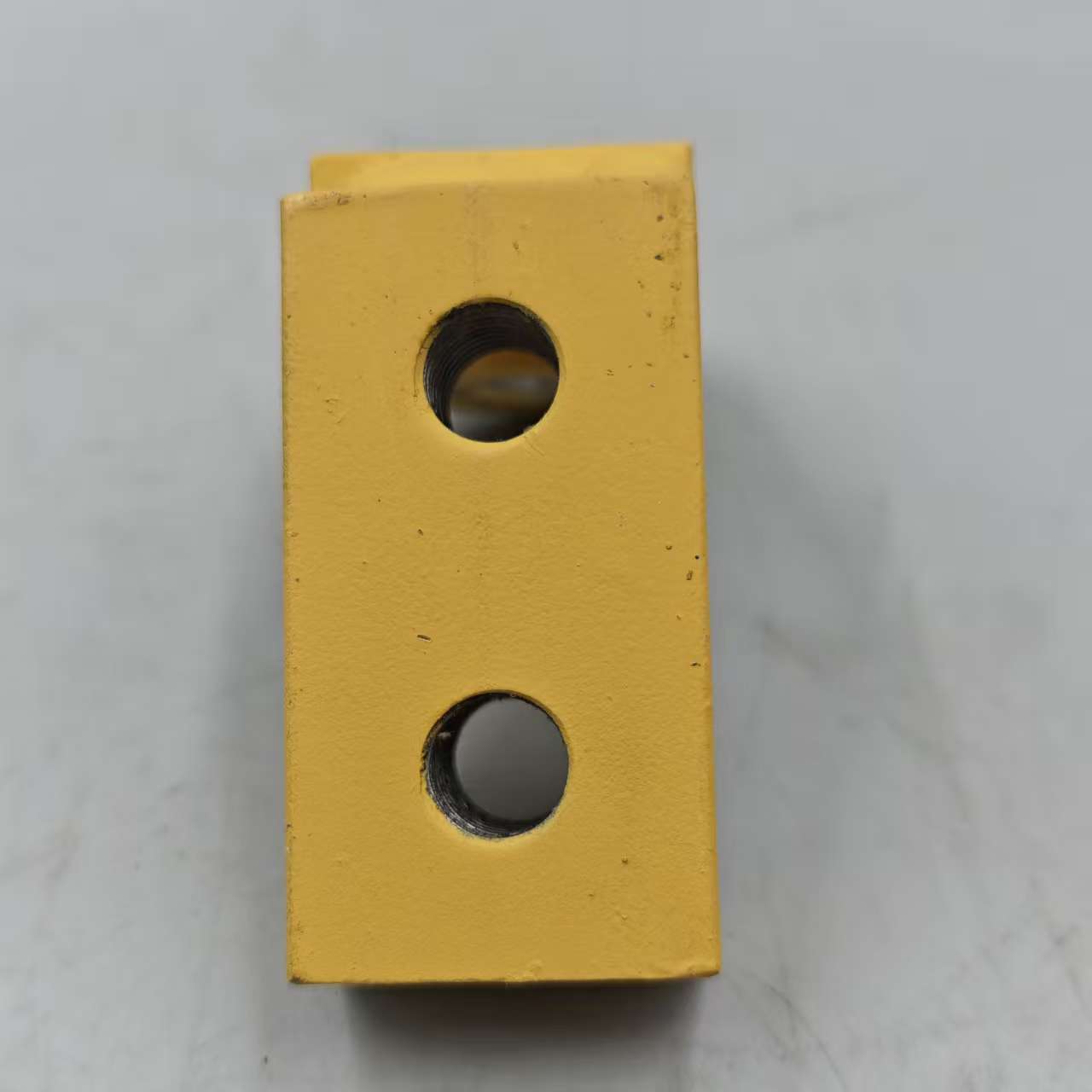 Made in China 195-61-47210 BRACKET Komatsu is suitable for parts of Komatsu D375A-3 bulldozer