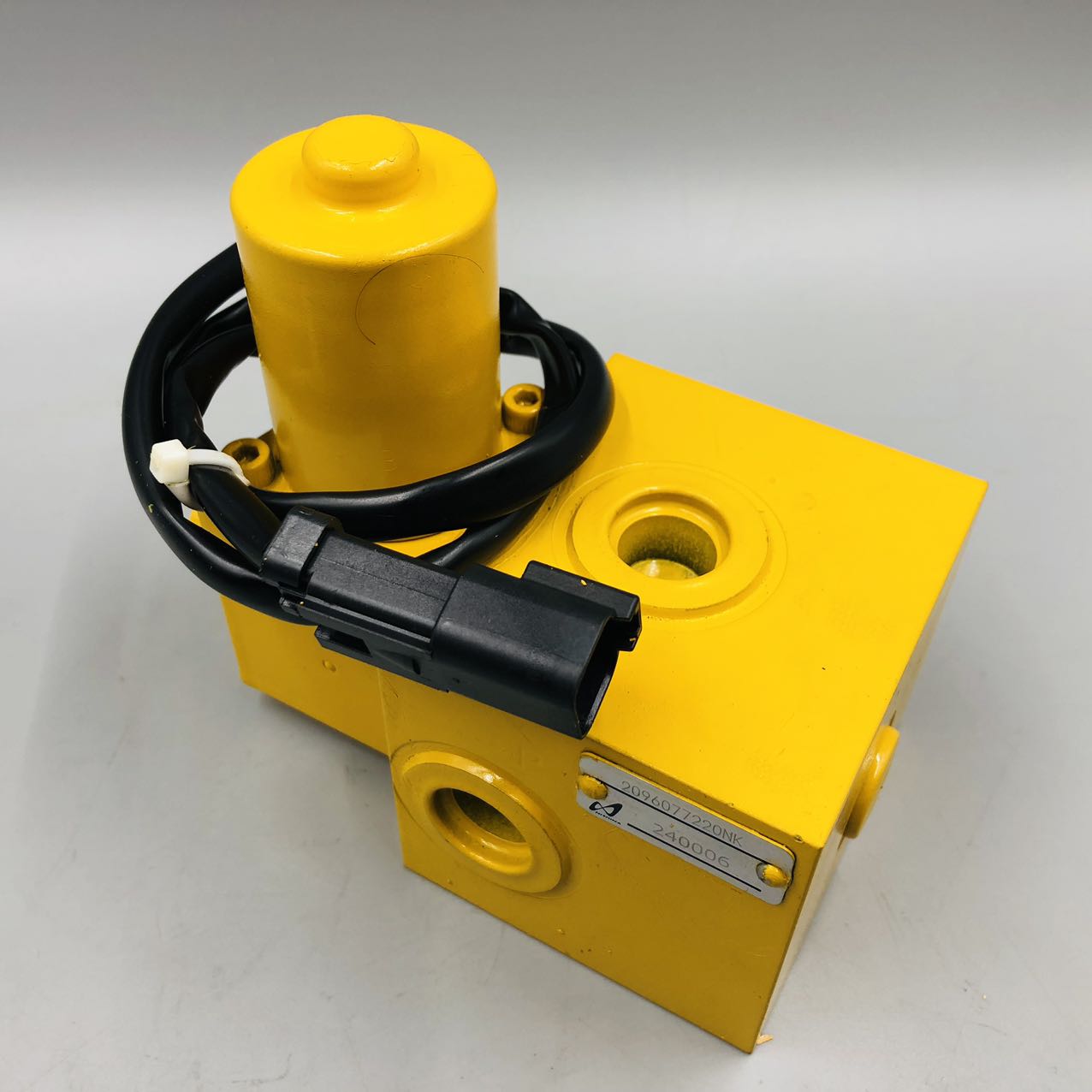 209-60-77220 Valve Assembly is suitable for PC2000-8 excavator parts