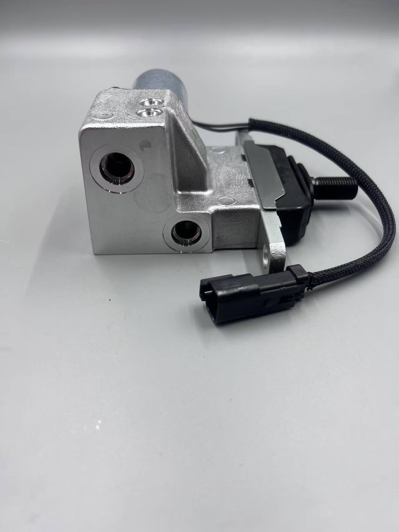 702-16-05261 Valve, Pilot is suitable for Komatsu PC200-8 excavator parts