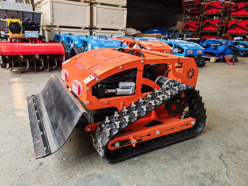 High Quality High Productivity Heavy Duty Engine Bearing Red PLC Lawn Mower Crawler Zero Turn Field Use Grass Cutter Flail