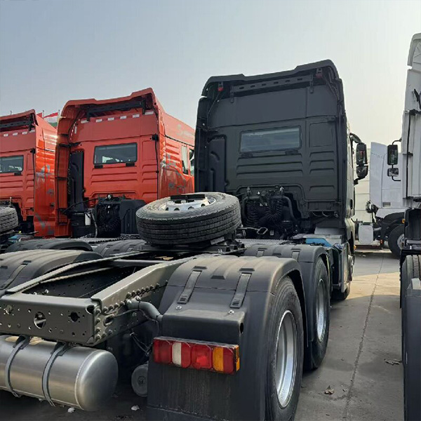 Sinotruk HOWO 6x4 Tractor Truck 440HP ZZ4256 | Heavy Duty Haulage for Construction & Logistics