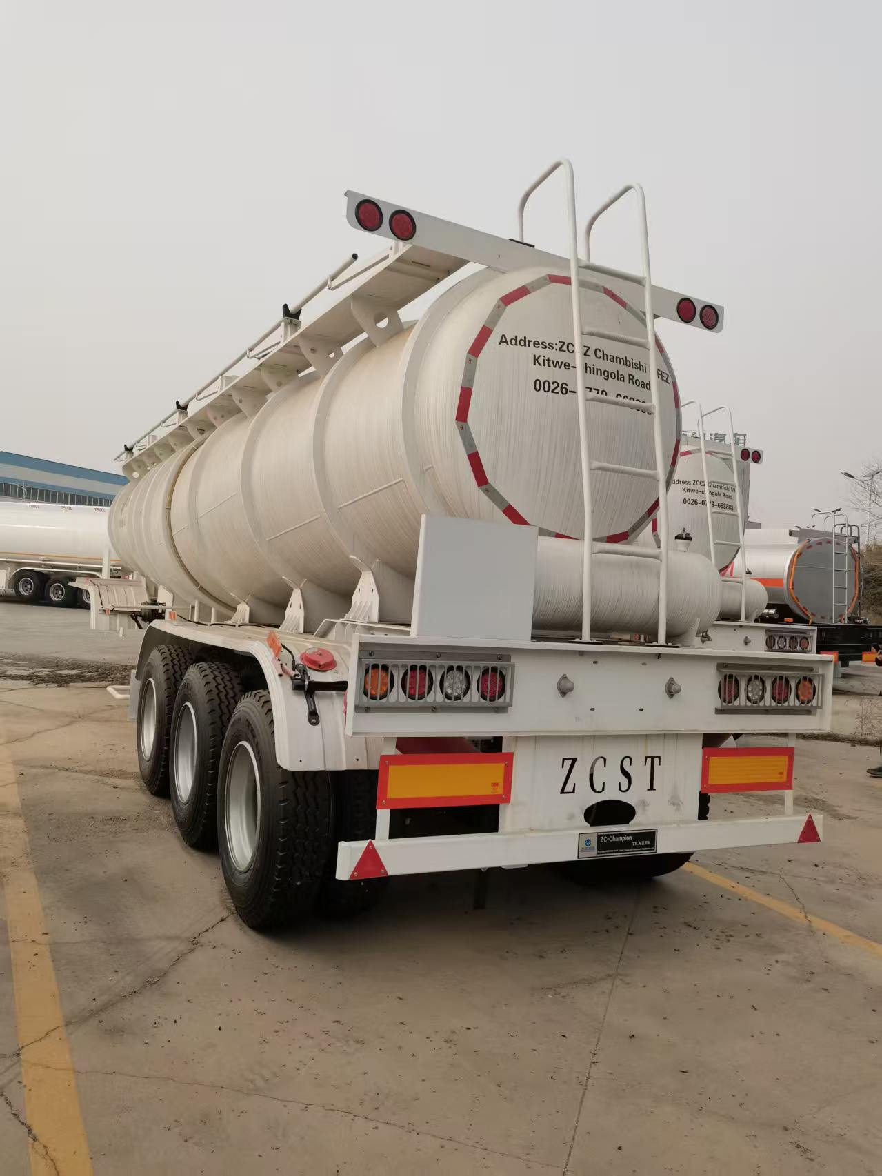 Sulfuric acid transport vehicle