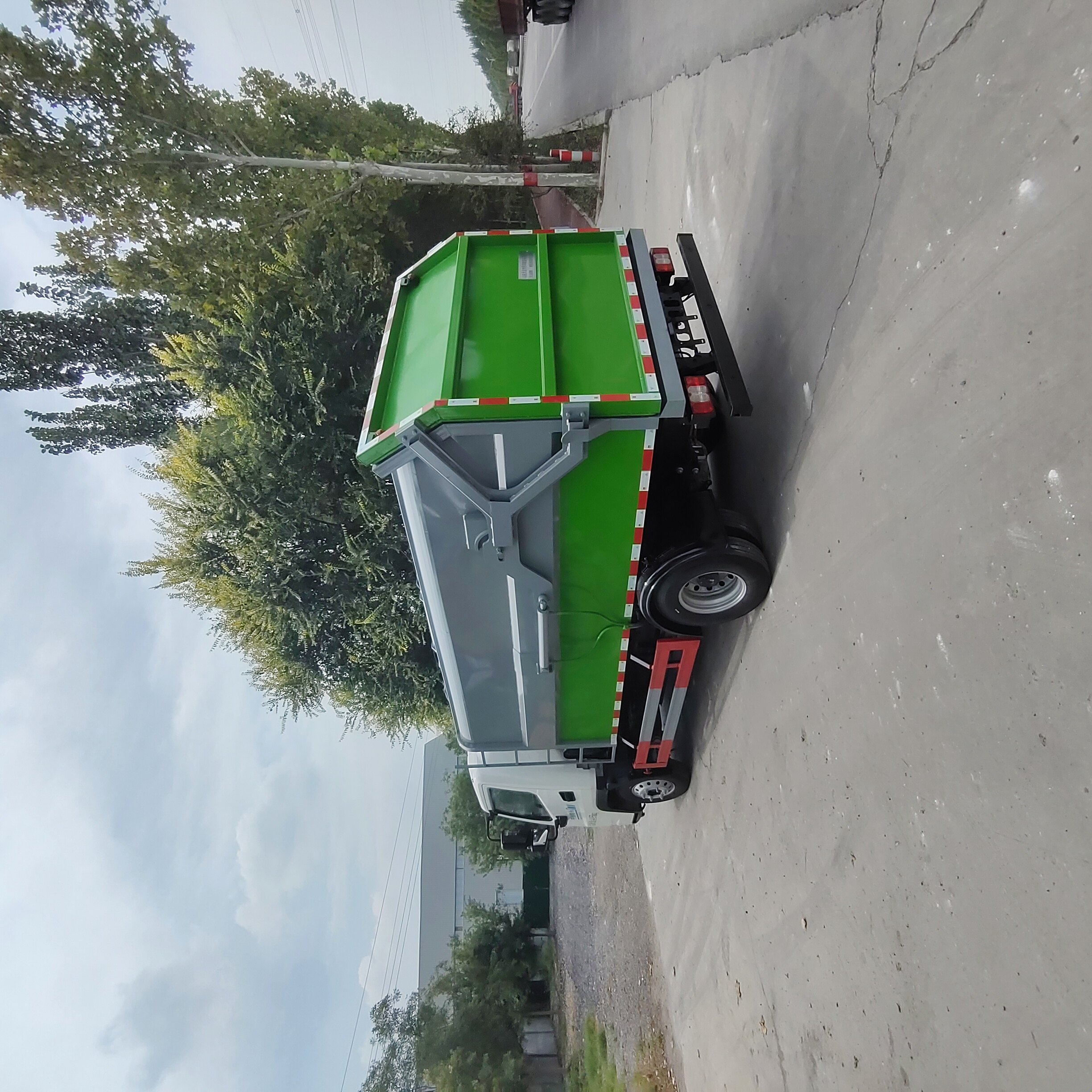 8m³ Pure Electric Bucket Garbage Truck | Chery | 100kWh CATL Battery