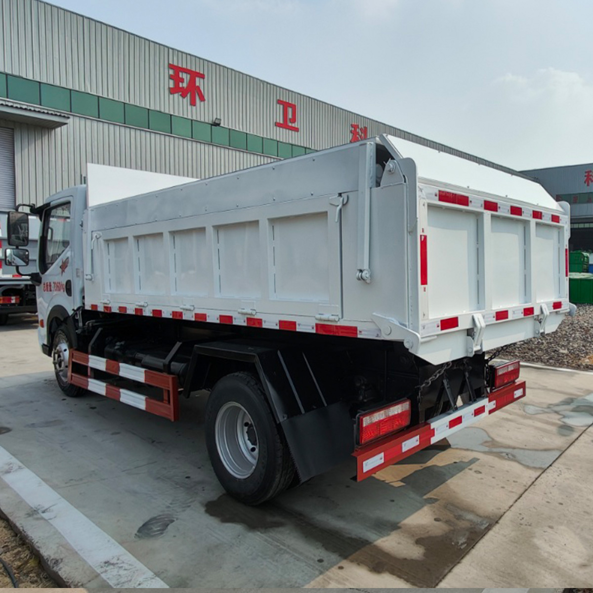 5m³ Self-loading Refuse Truck | 140HP Diesel Engine Sanitation Vehicle