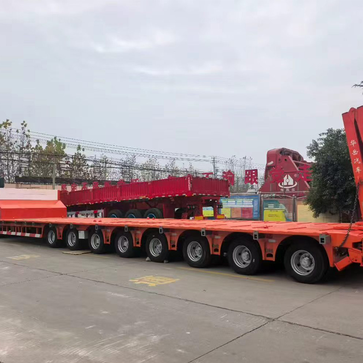 Custom Low Bed Semi-Trailer, 30-100 Ton Capacity, 8000kg-128000kg Load, Made in Shandong China, OEM/ODM Available