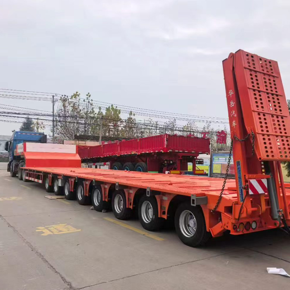 Custom Low Bed Semi-Trailer, 30-100 Ton Capacity, 8000kg-128000kg Load, Made in Shandong China, OEM/ODM Available