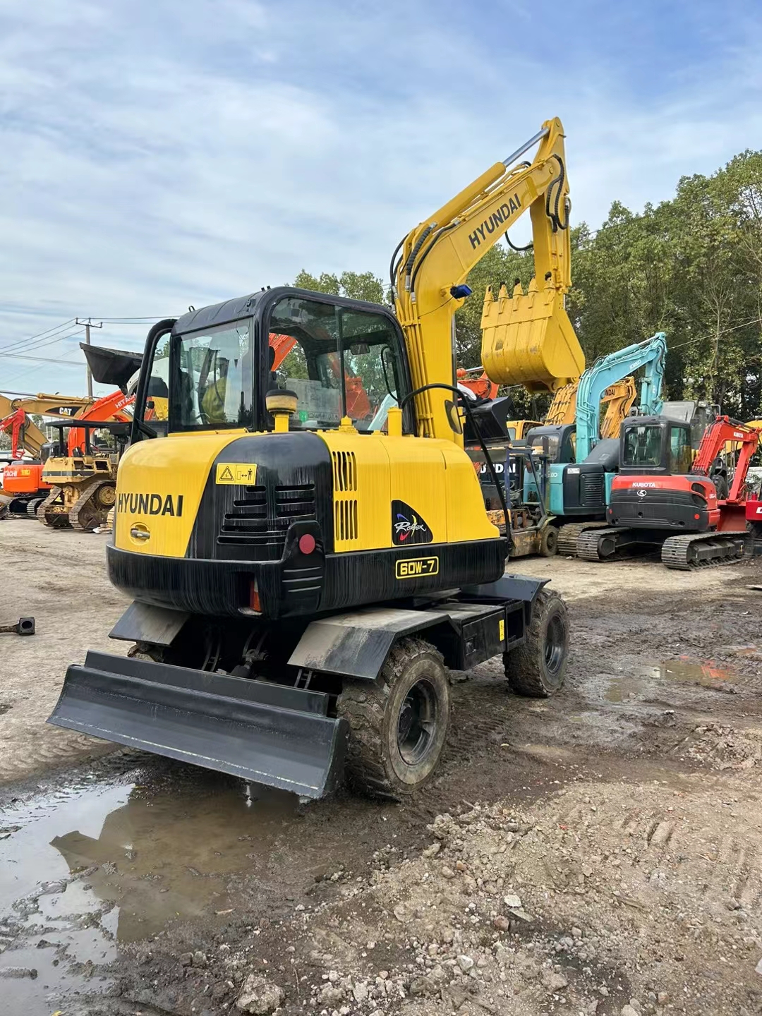 HYUNDAI  60W used excavator