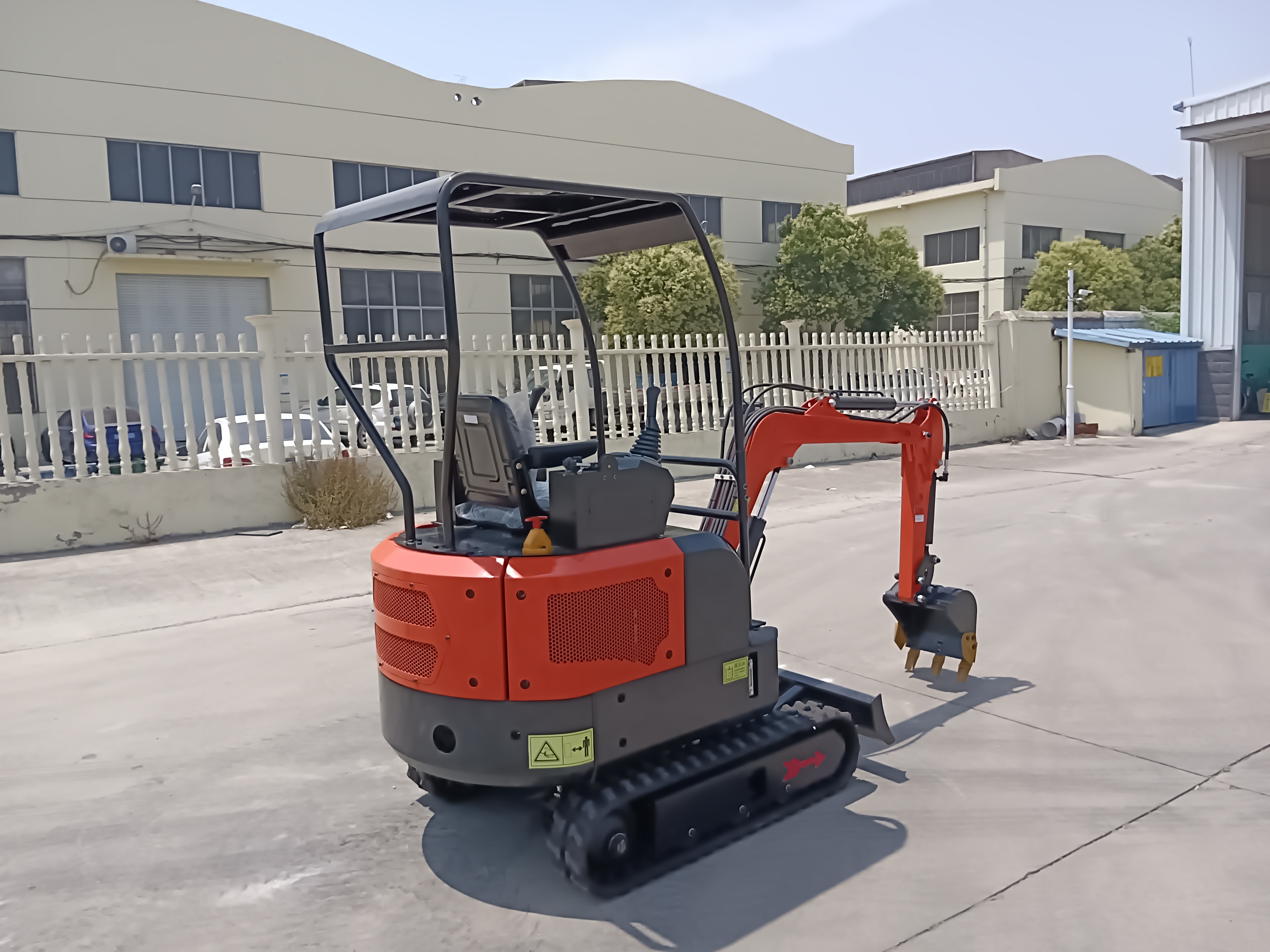 Compact Tracked Excavator, Household & Agricultural Mini Digger, Multi-Functional Excavator for Construction Sites