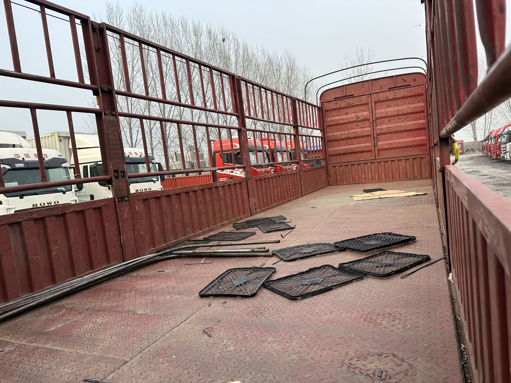 9.6m High Bar 8×4 Truck, 520HP Manual Transmission, National VI, Full Configuration, Excellent Condition